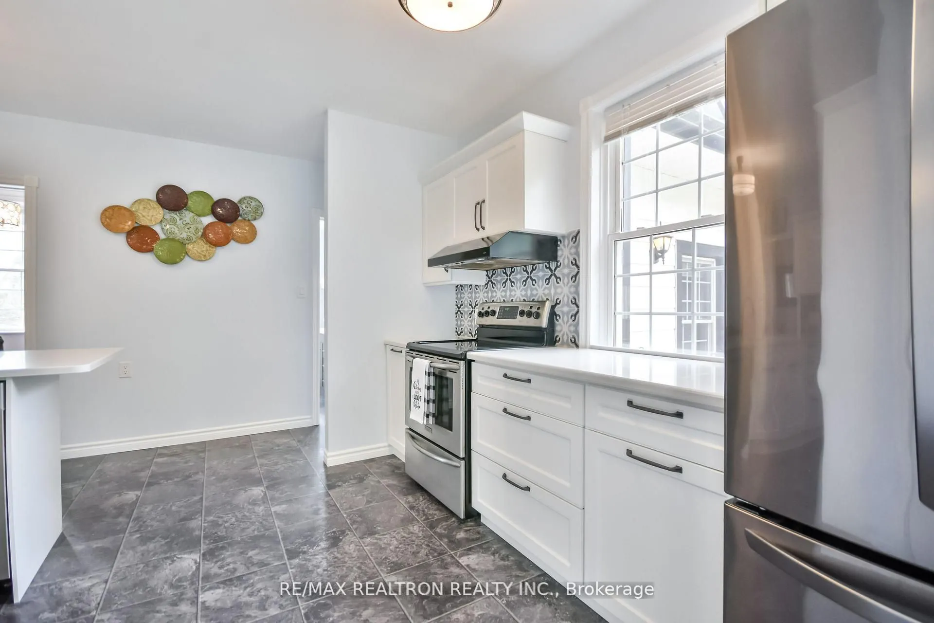 5872 Yonge Street
