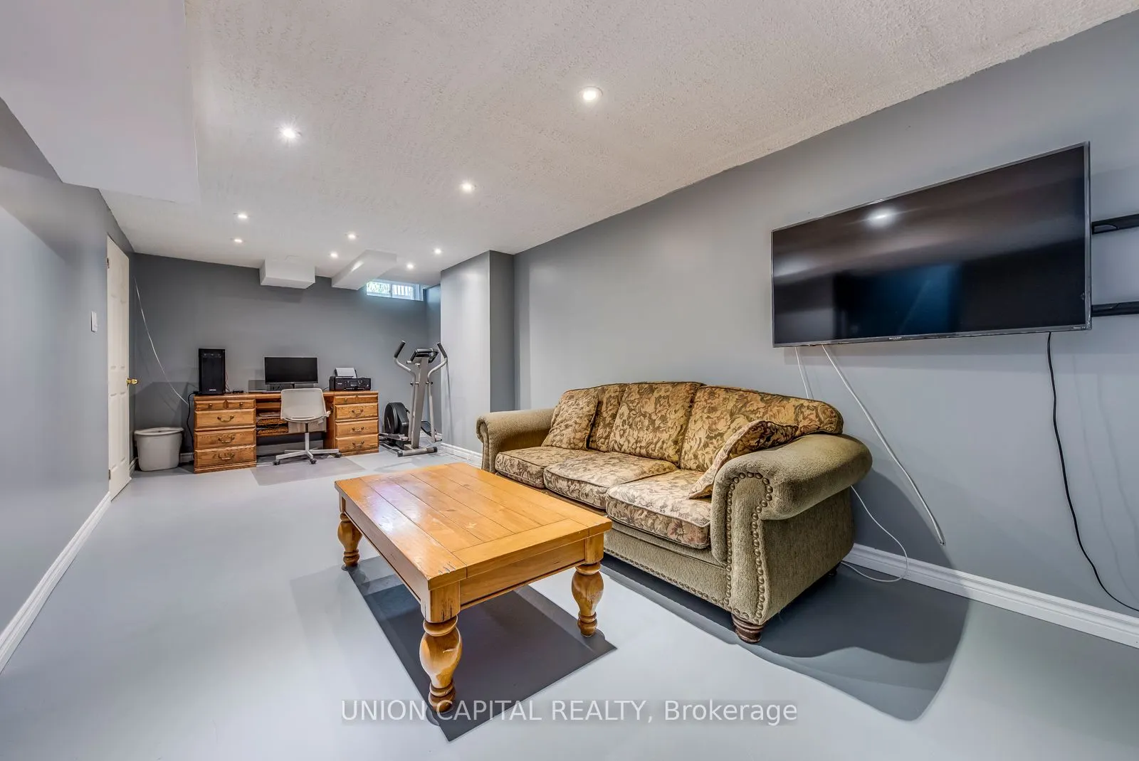 24 Vanessa Road