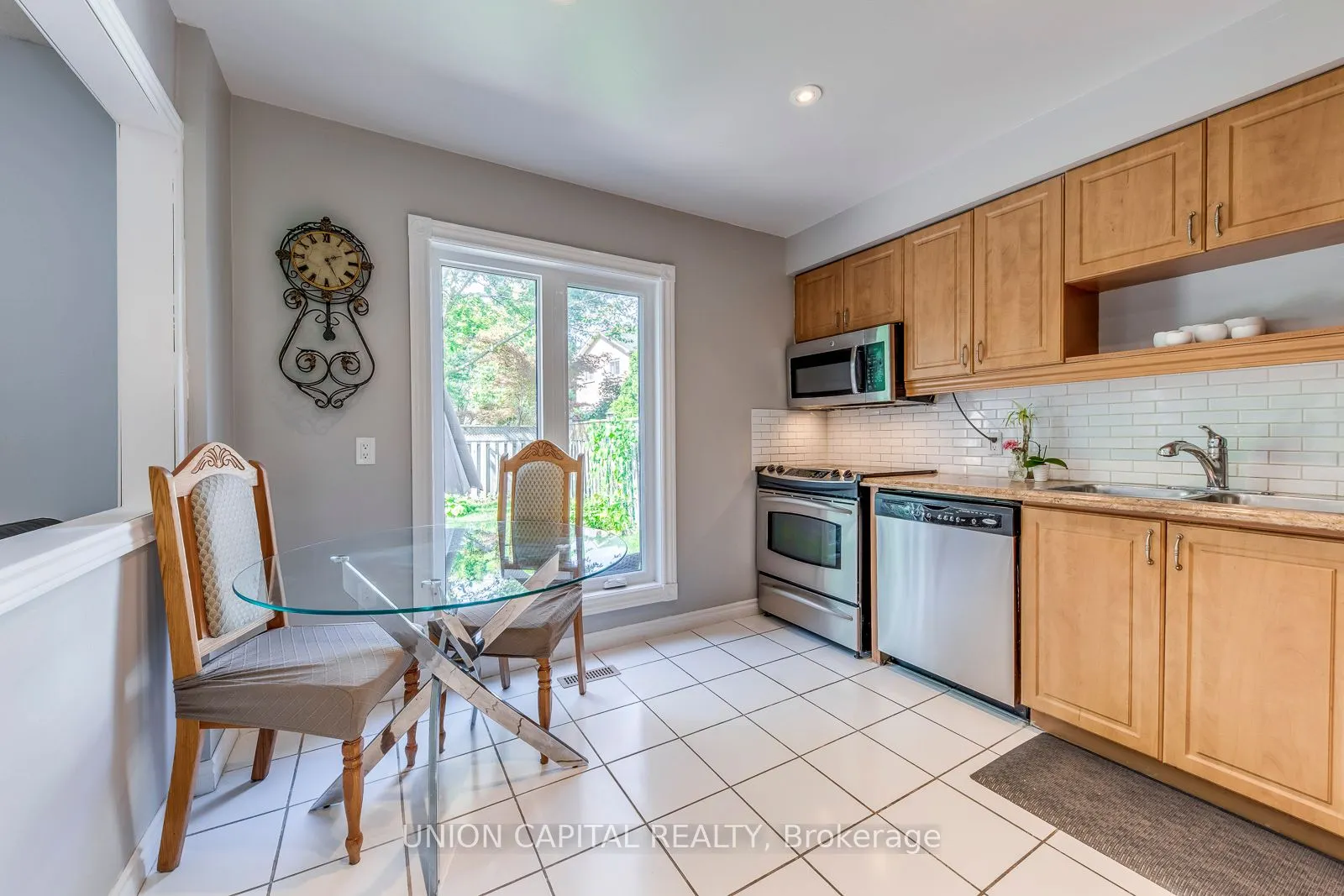 24 Vanessa Road