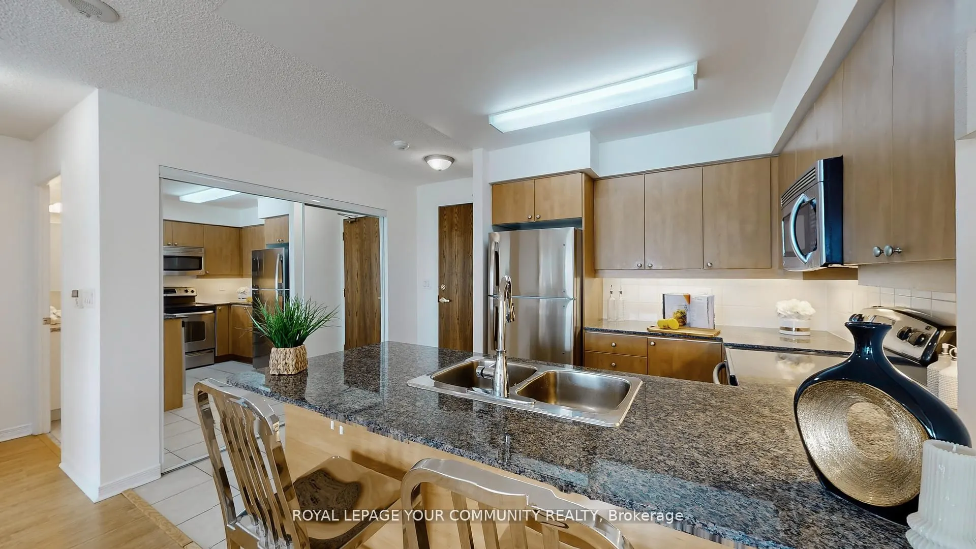 185 Oneida Crescent, #1005