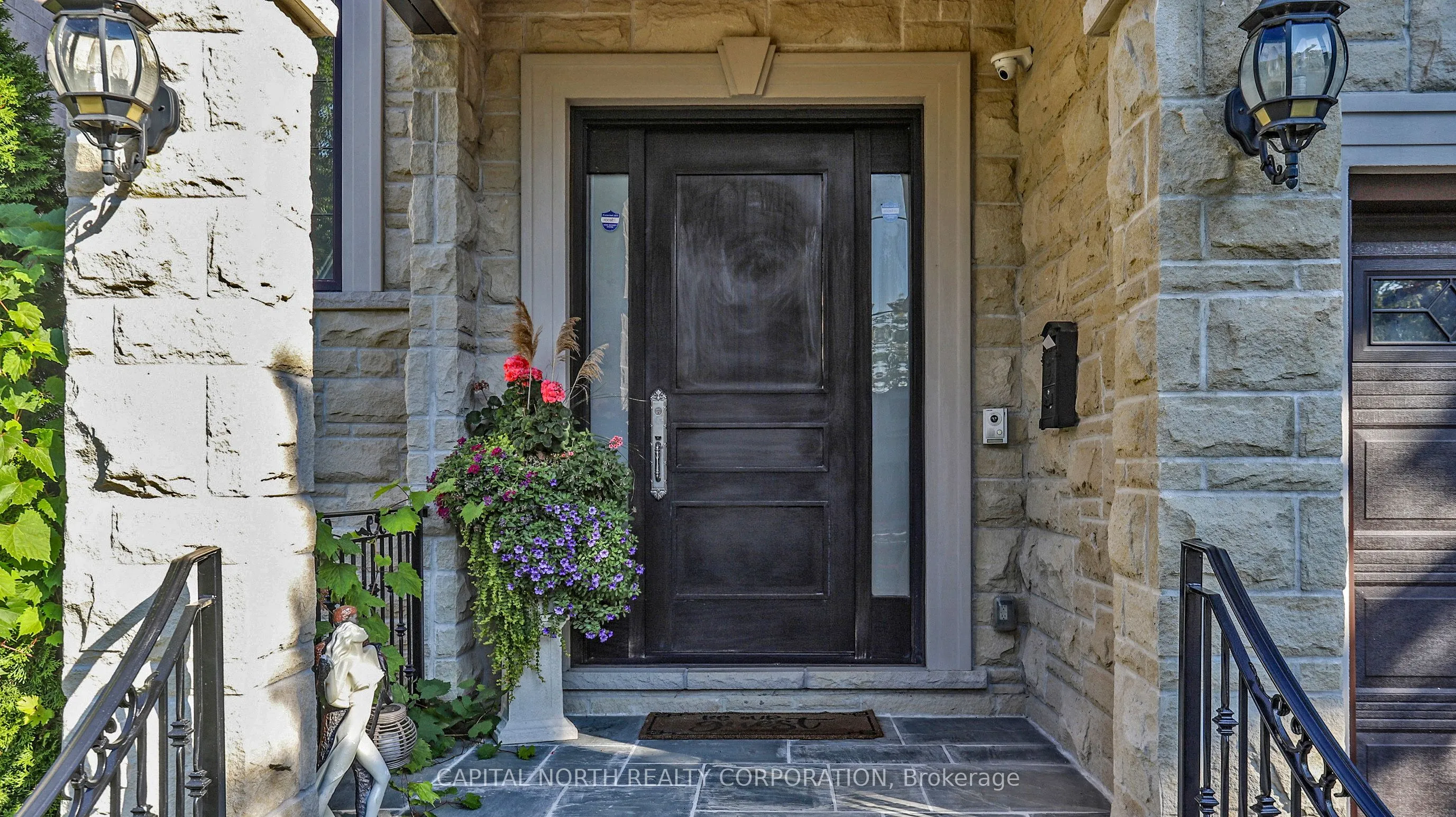49 Harding Boulevard