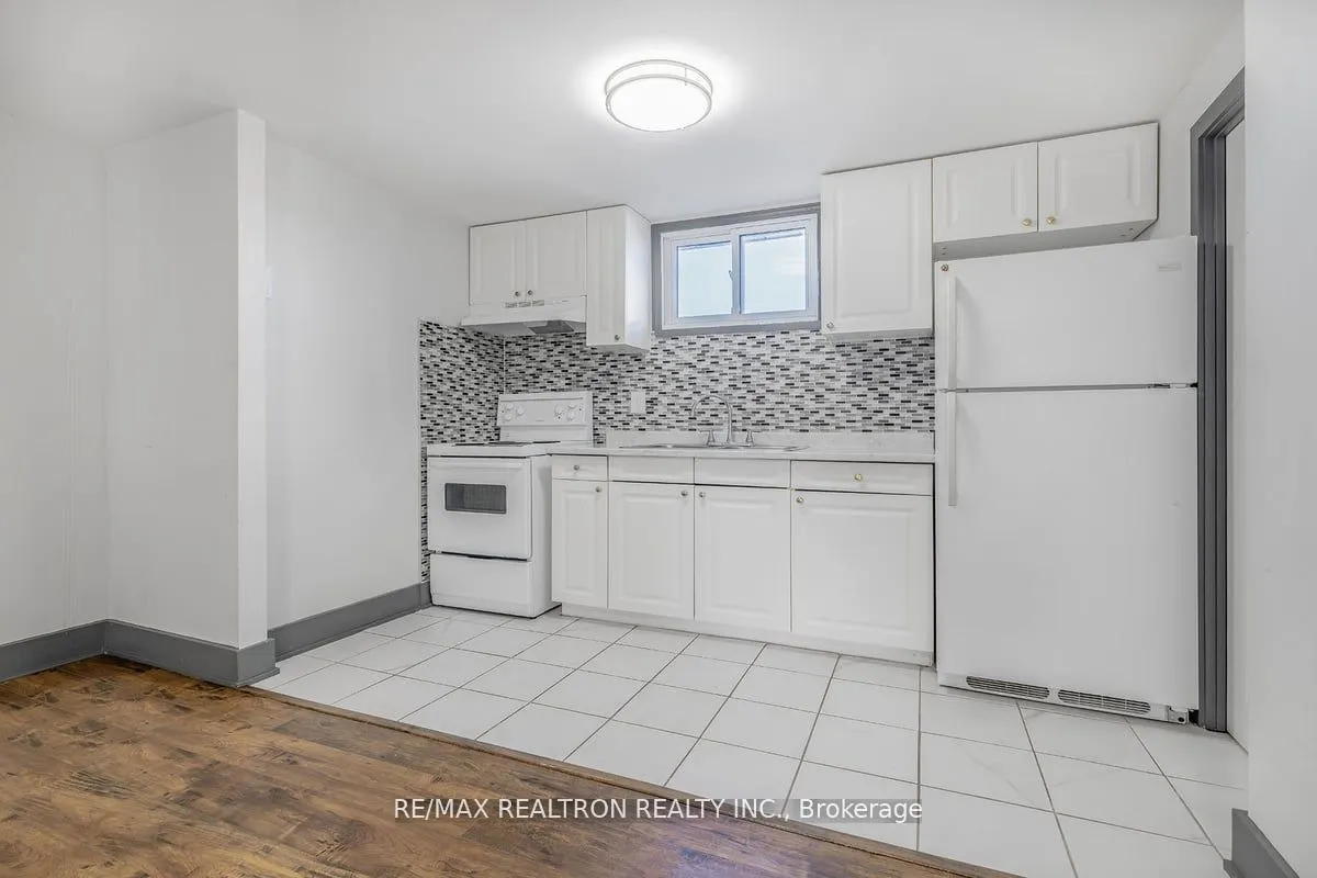 225 Main Street, #1