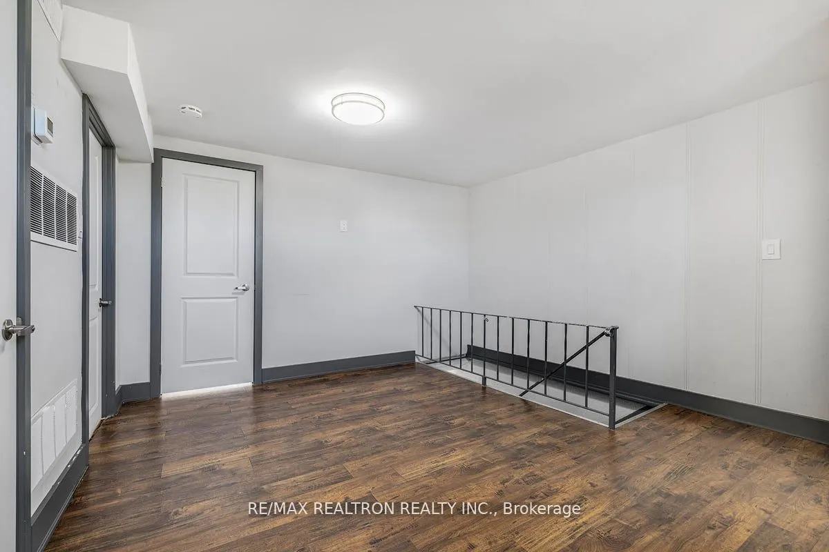 225 Main Street, #1