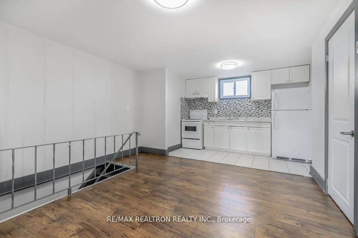 225 Main Street, #1