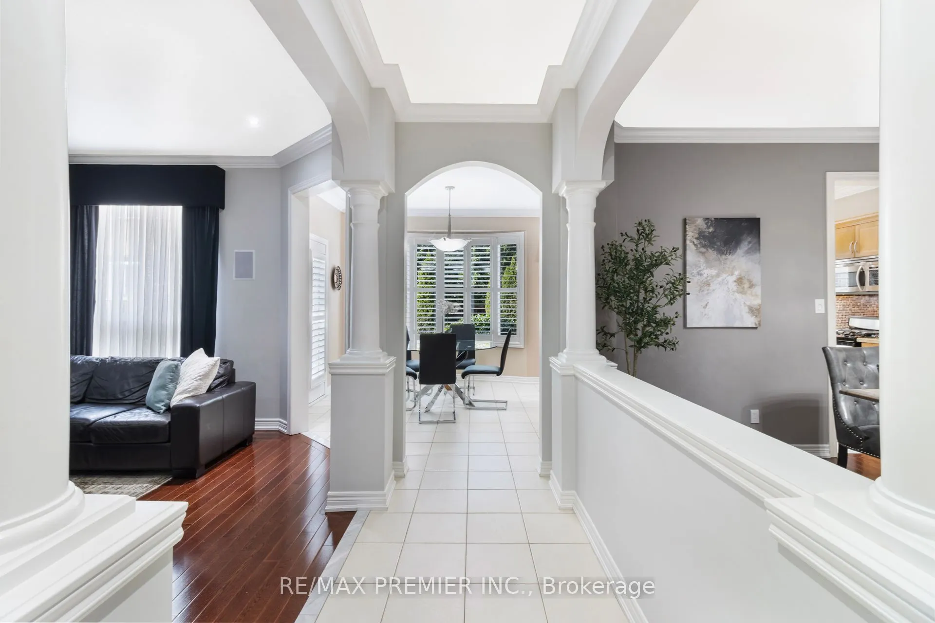 64 Leameadow Road