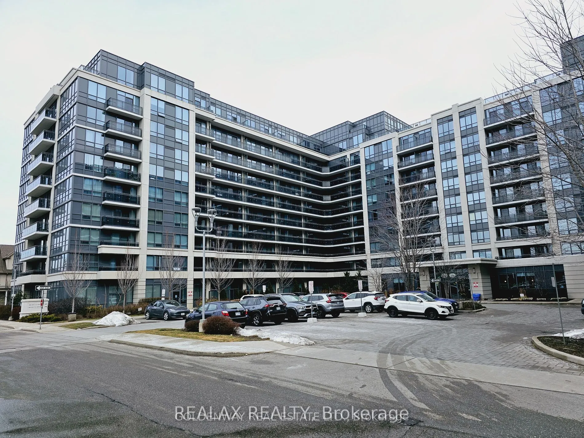 376 Highway 7 E, #803