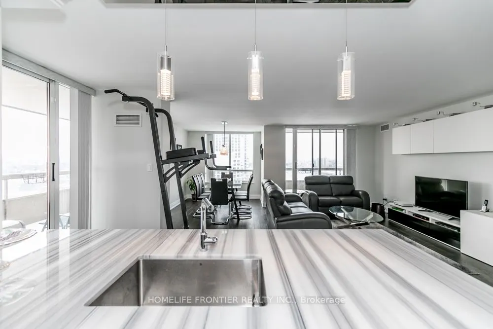 29 Northern Heights Drive, #LPH11