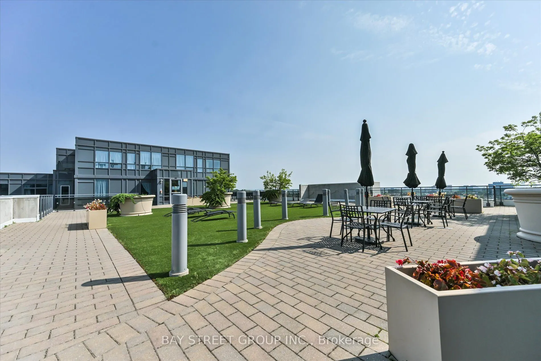 372 7 Highway E, #306