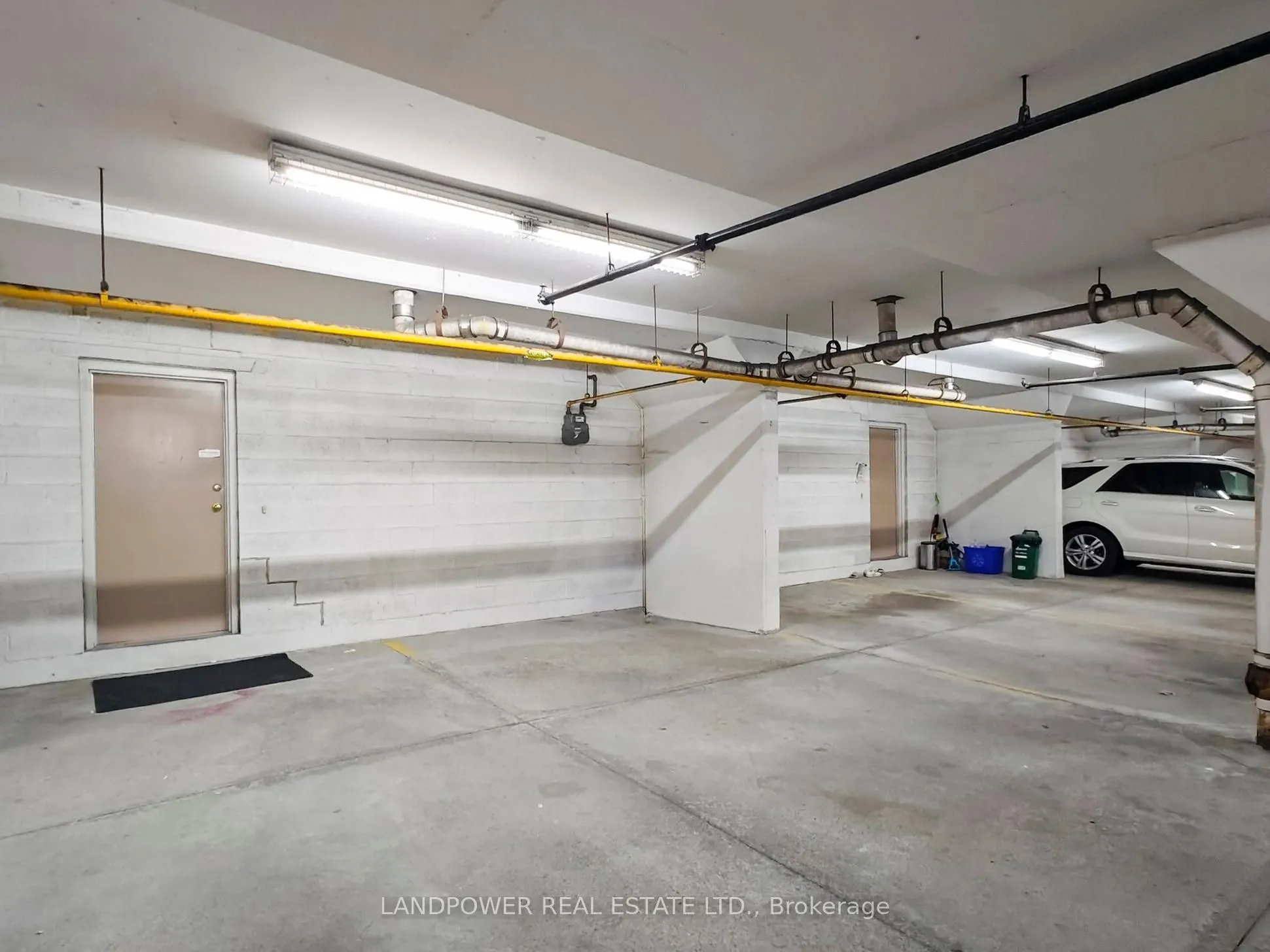 18 St Moritz Way, #2