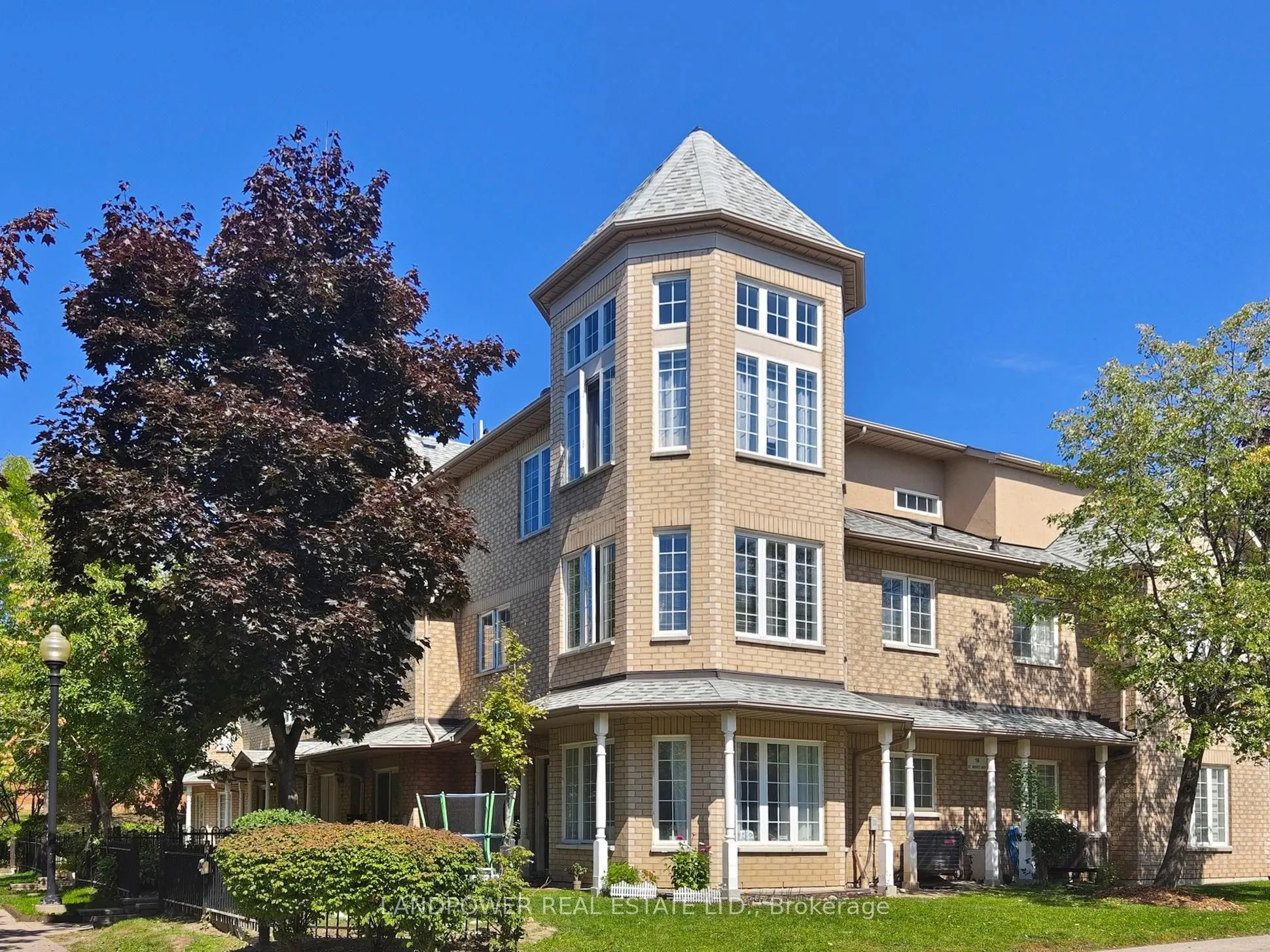 18 St Moritz Way, #2