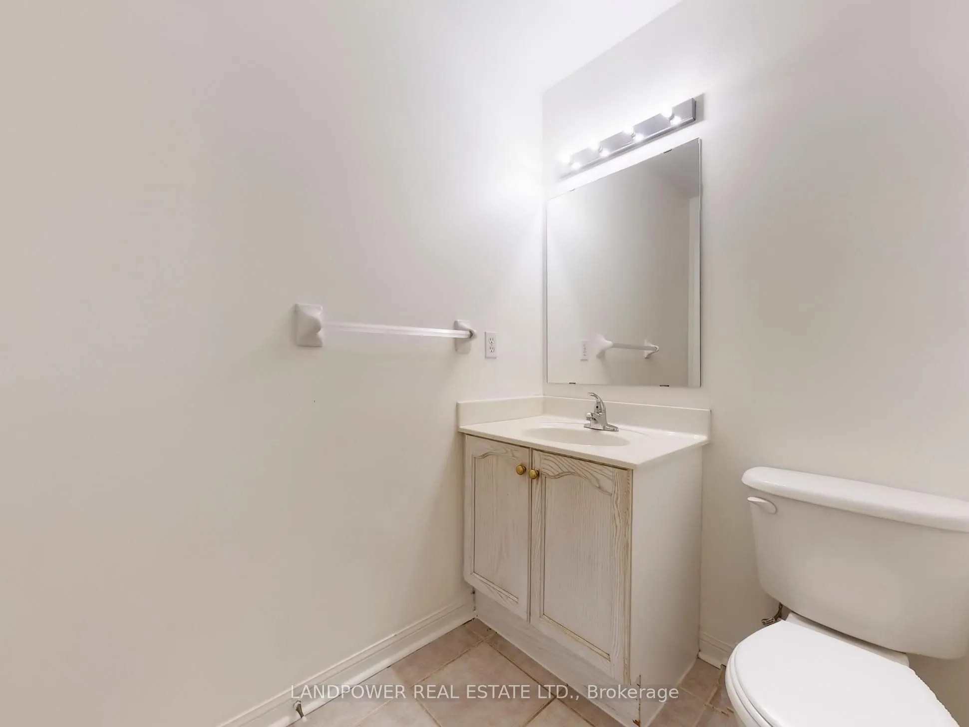 18 St Moritz Way, #2