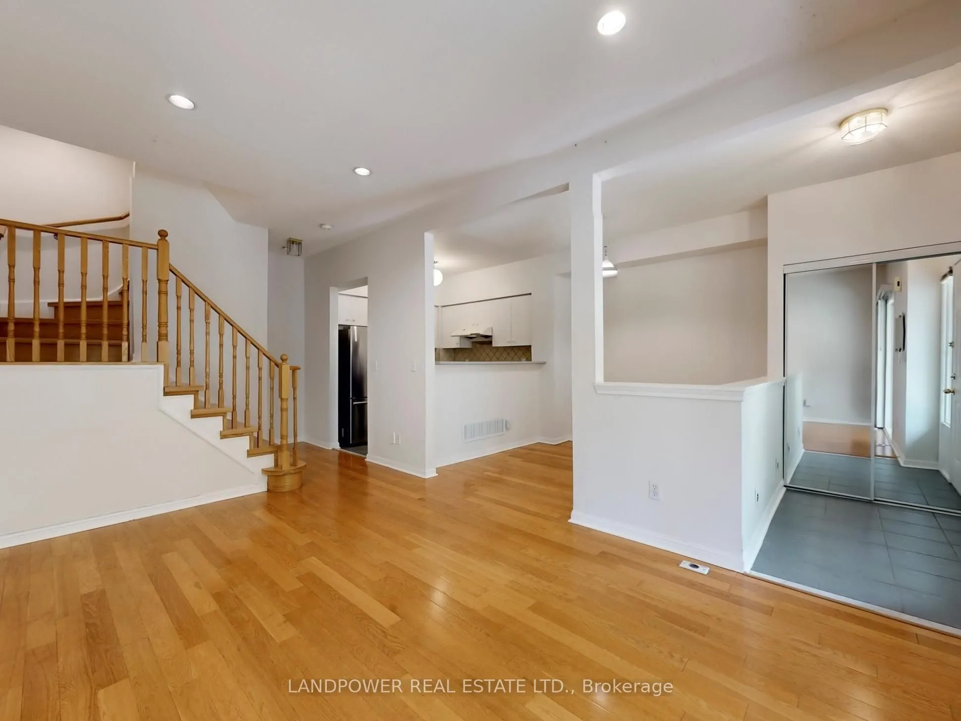 18 St Moritz Way, #2