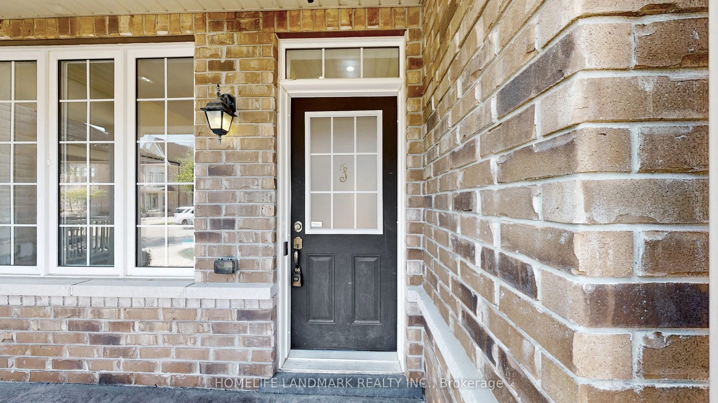 116 Pelee Avenue