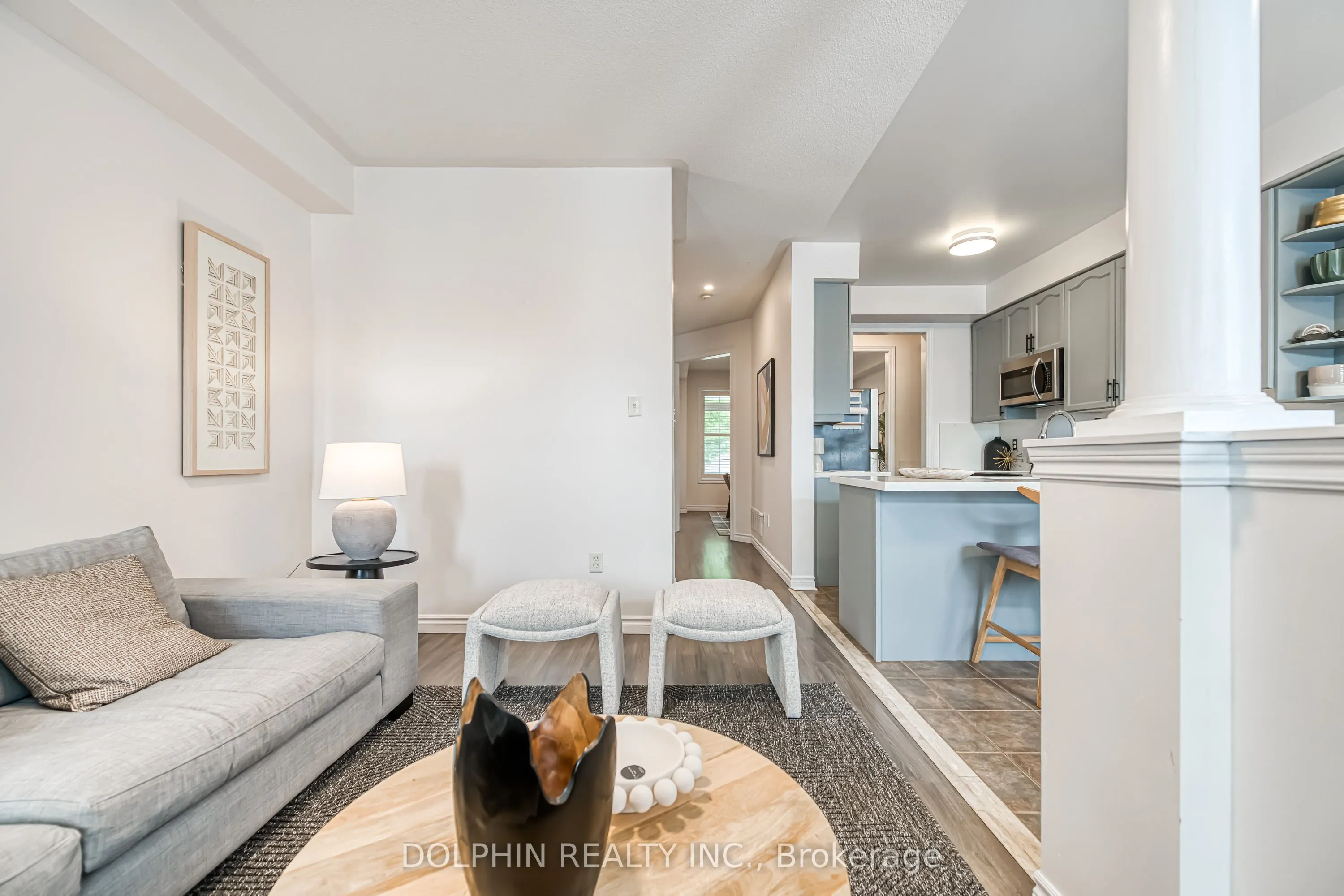 13 Cardrew Street