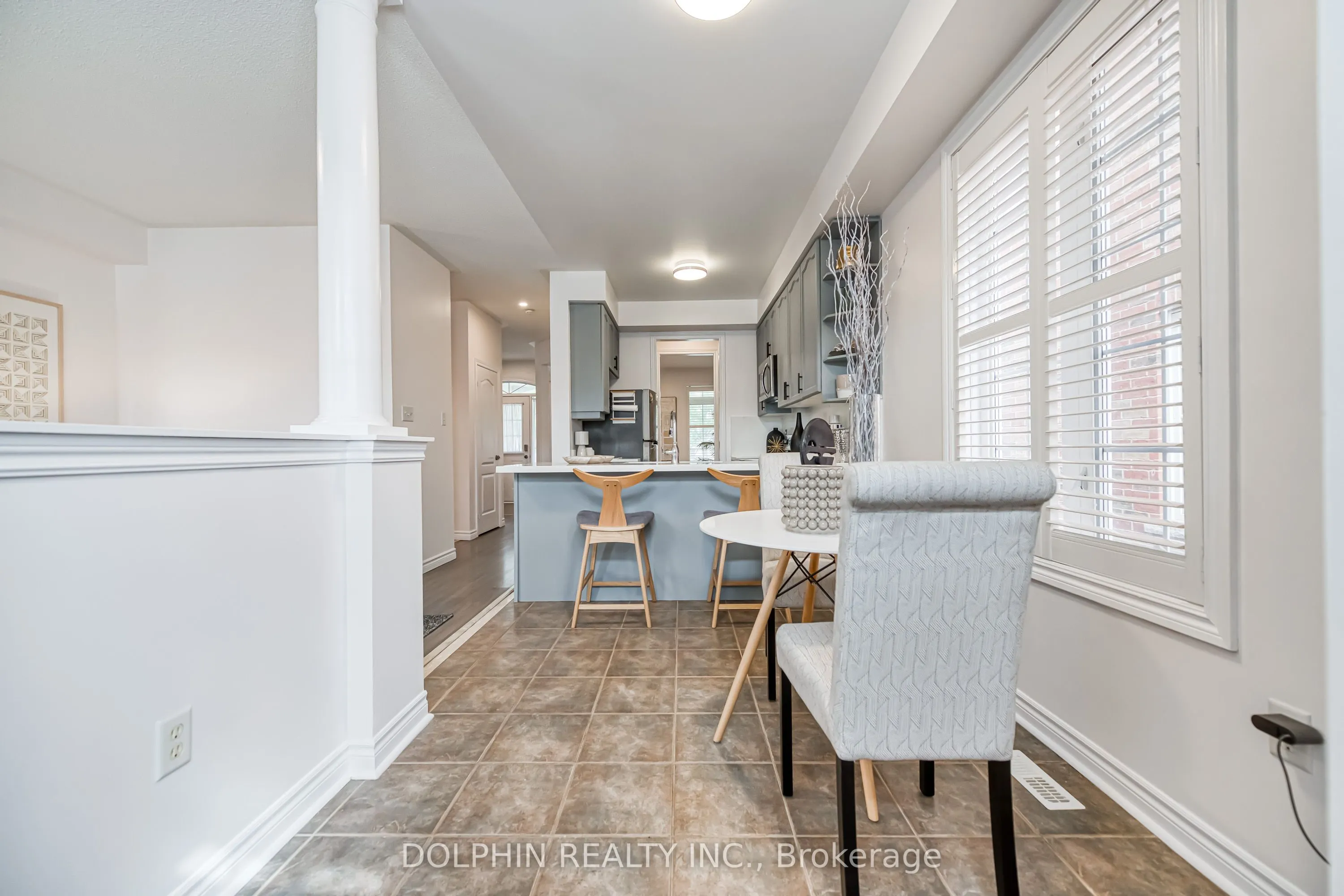 13 Cardrew Street
