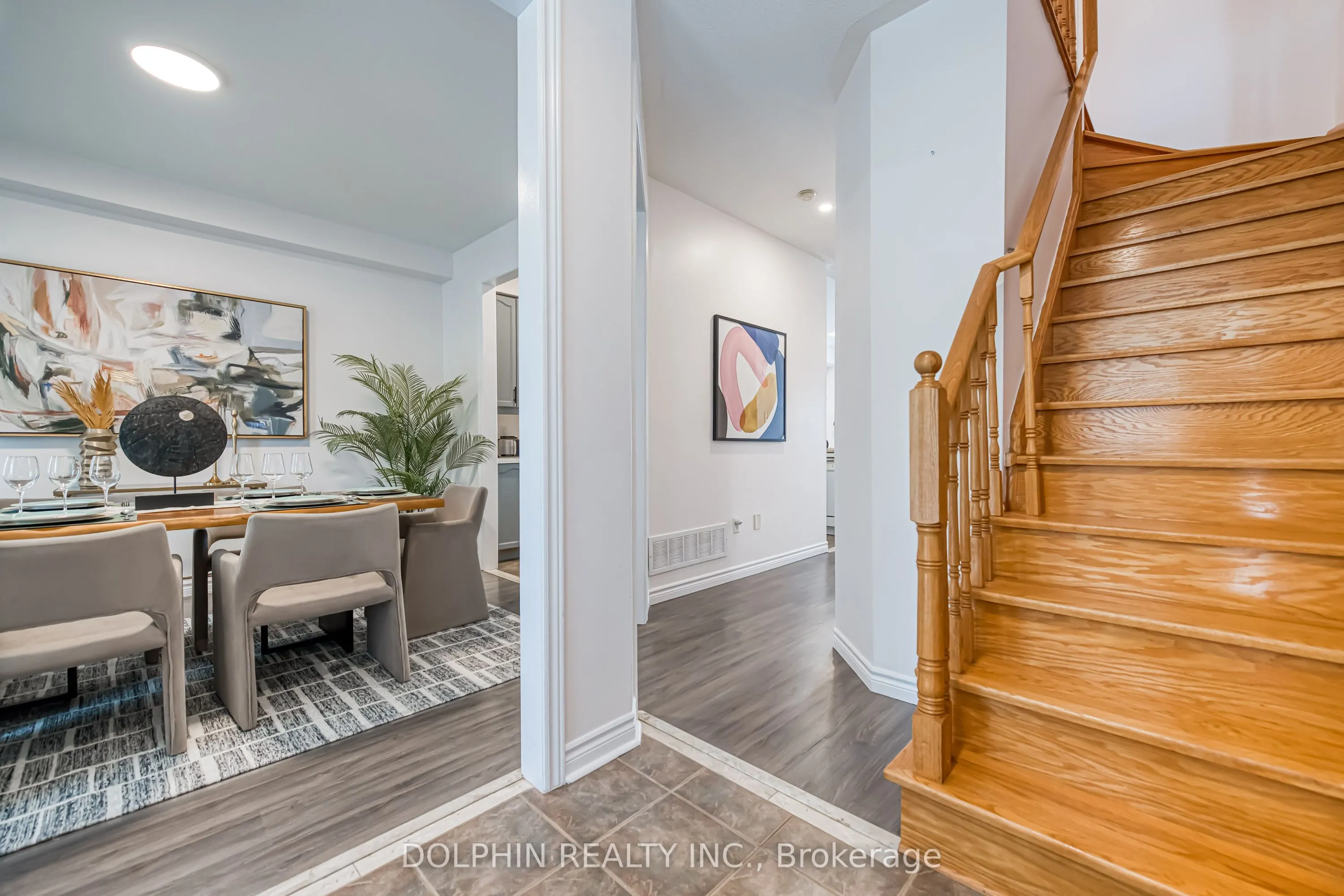 13 Cardrew Street