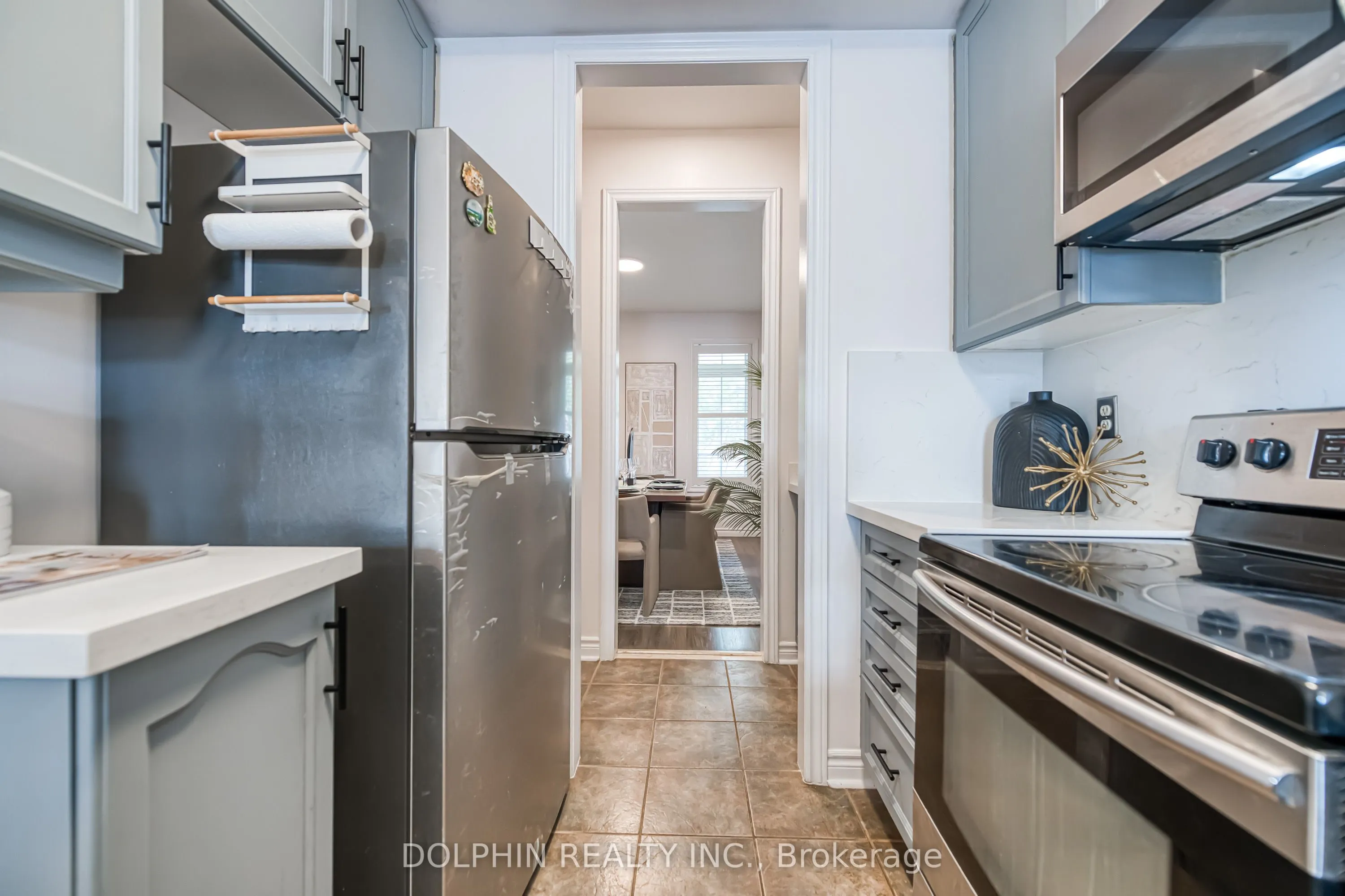 13 Cardrew Street
