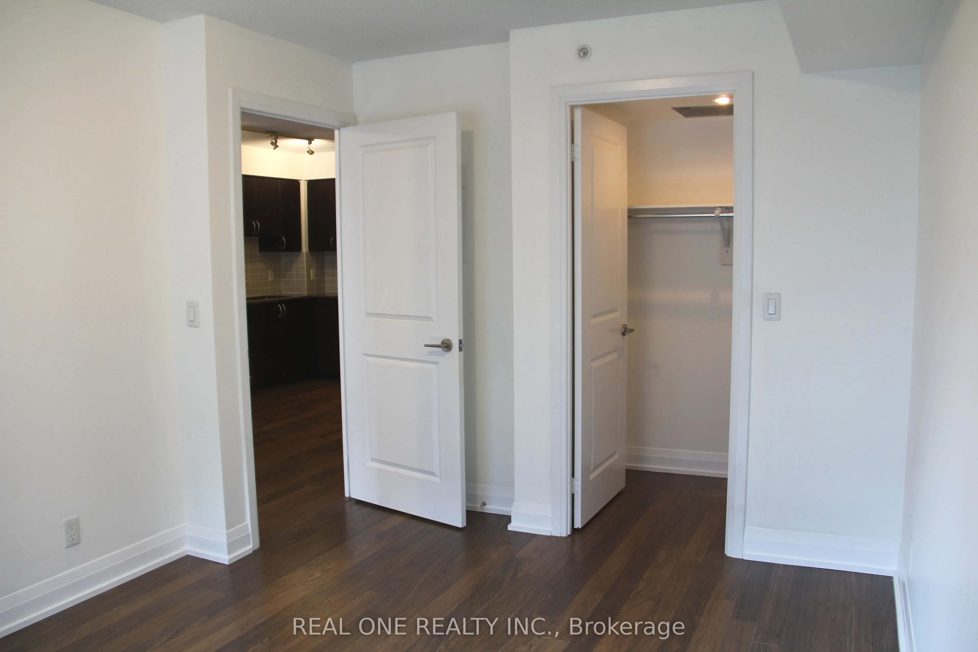 376 Highway 7 E, #510