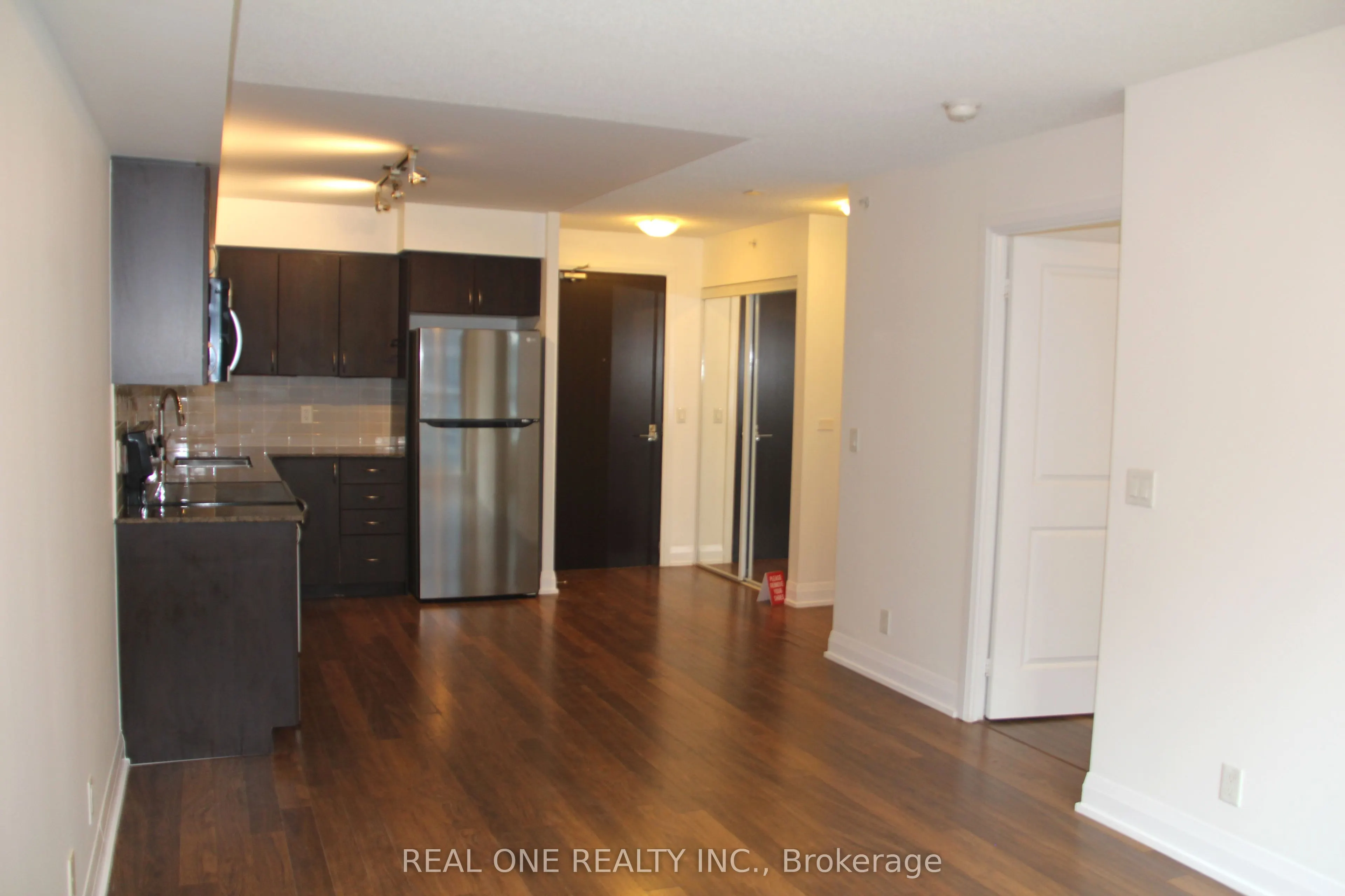 376 Highway 7 E, #510