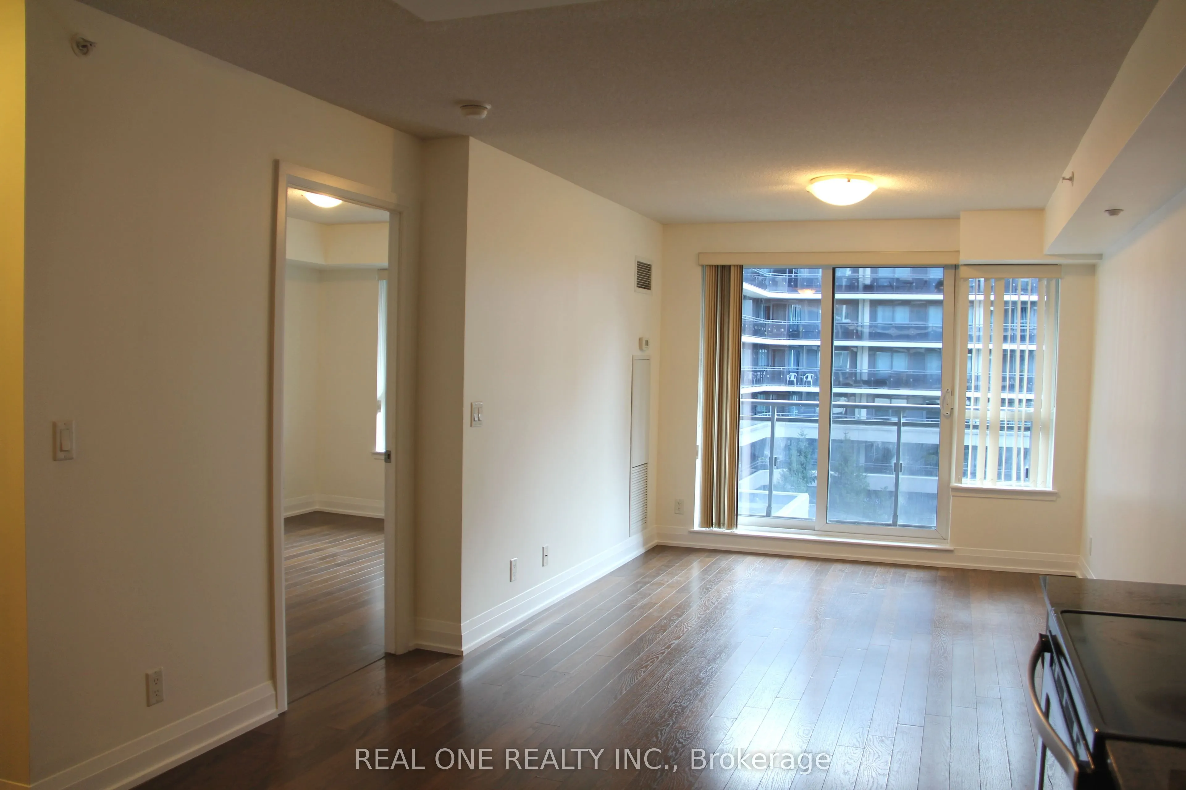 376 Highway 7 E, #510