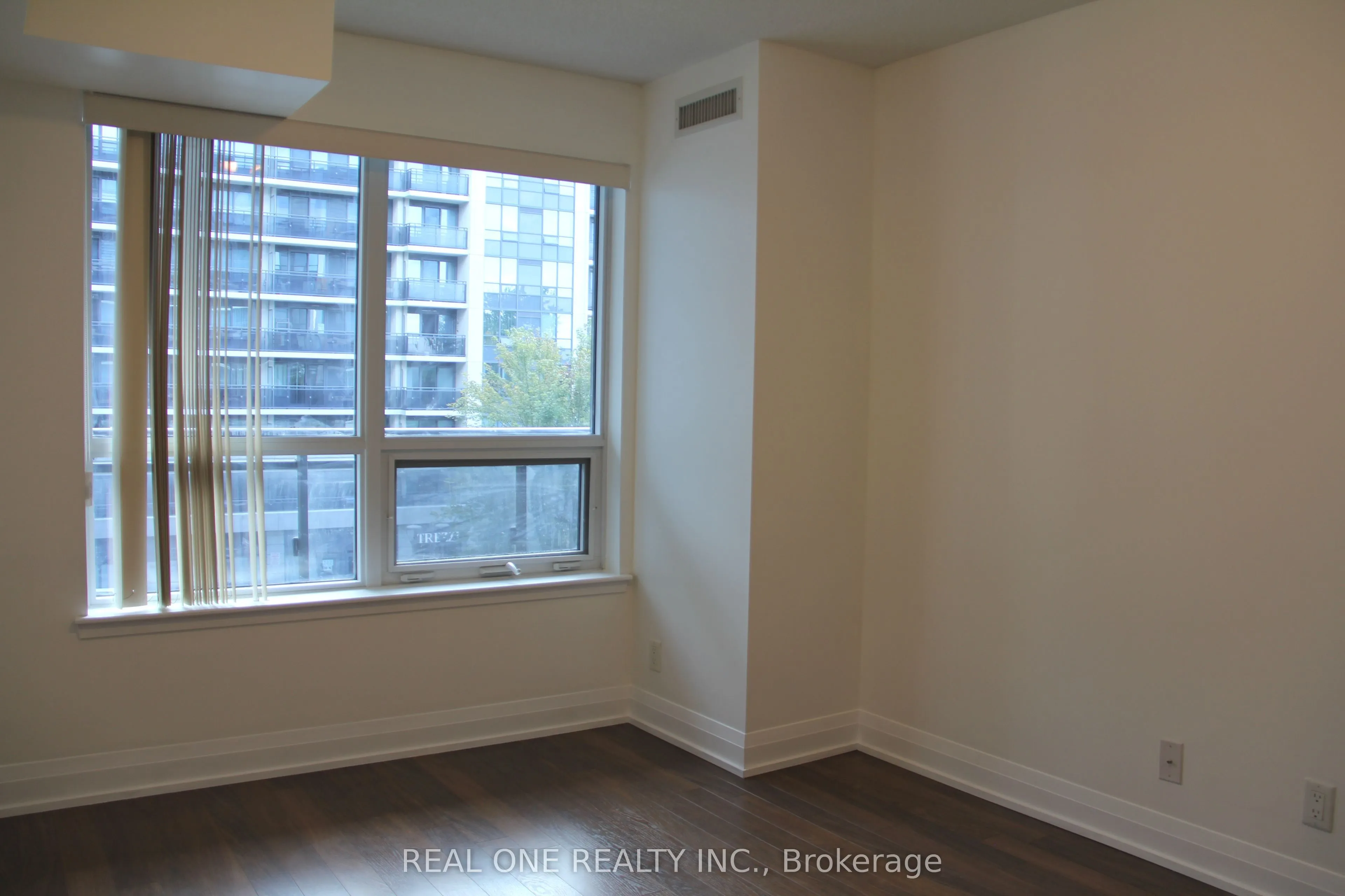 376 Highway 7 E, #510