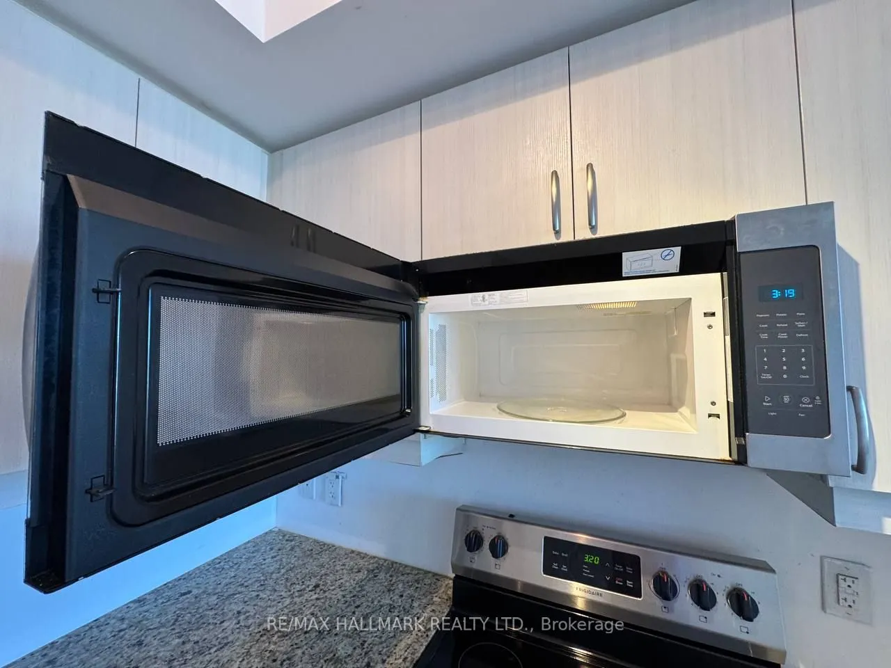 9205 Yonge Street, #1114