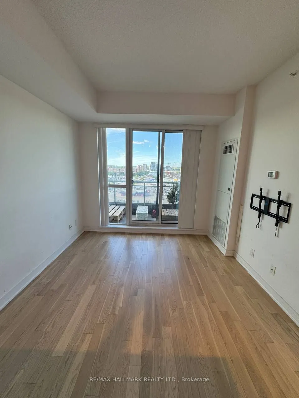 9205 Yonge Street, #1114