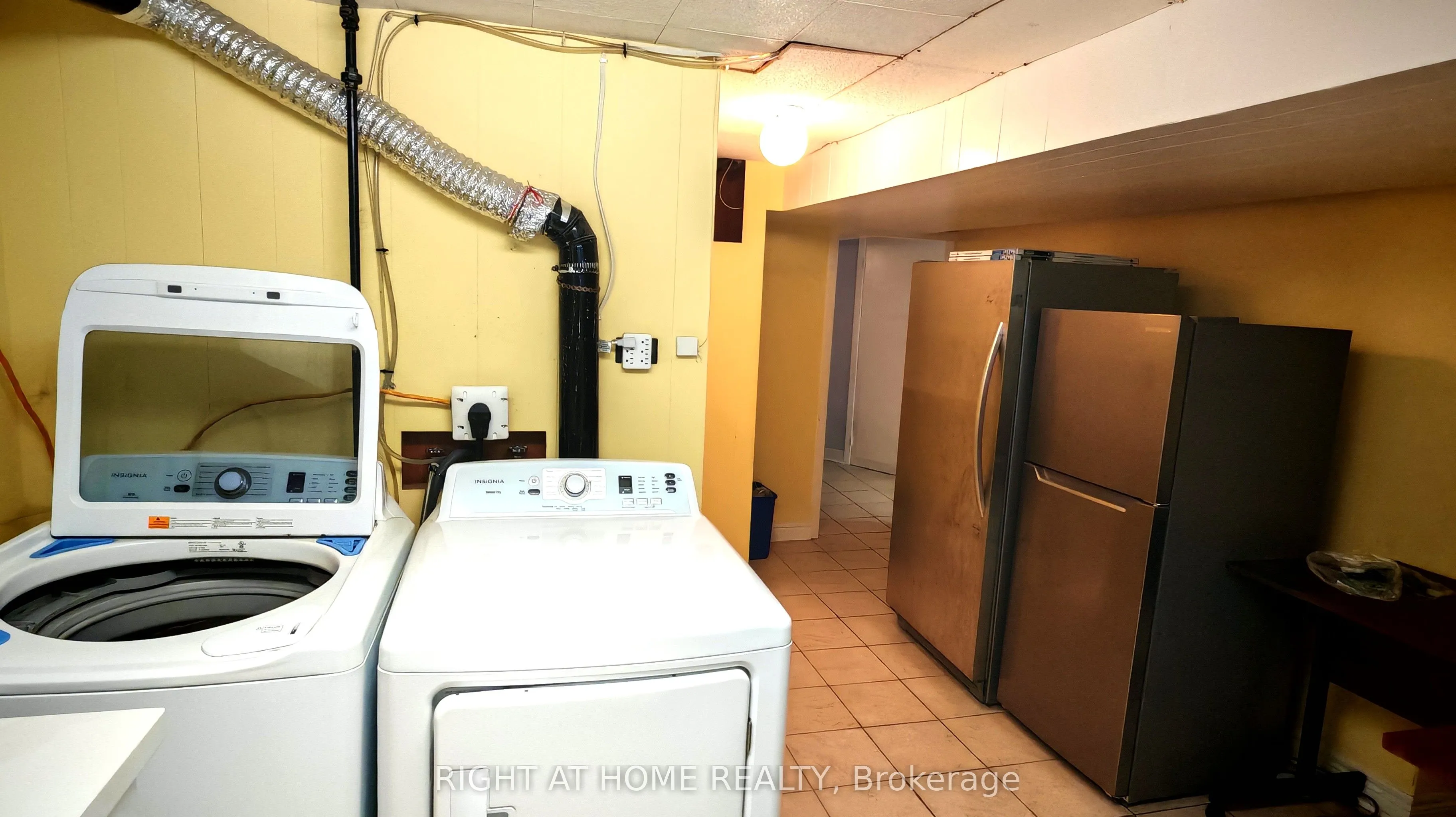 27 Sussex Avenue, #Basement