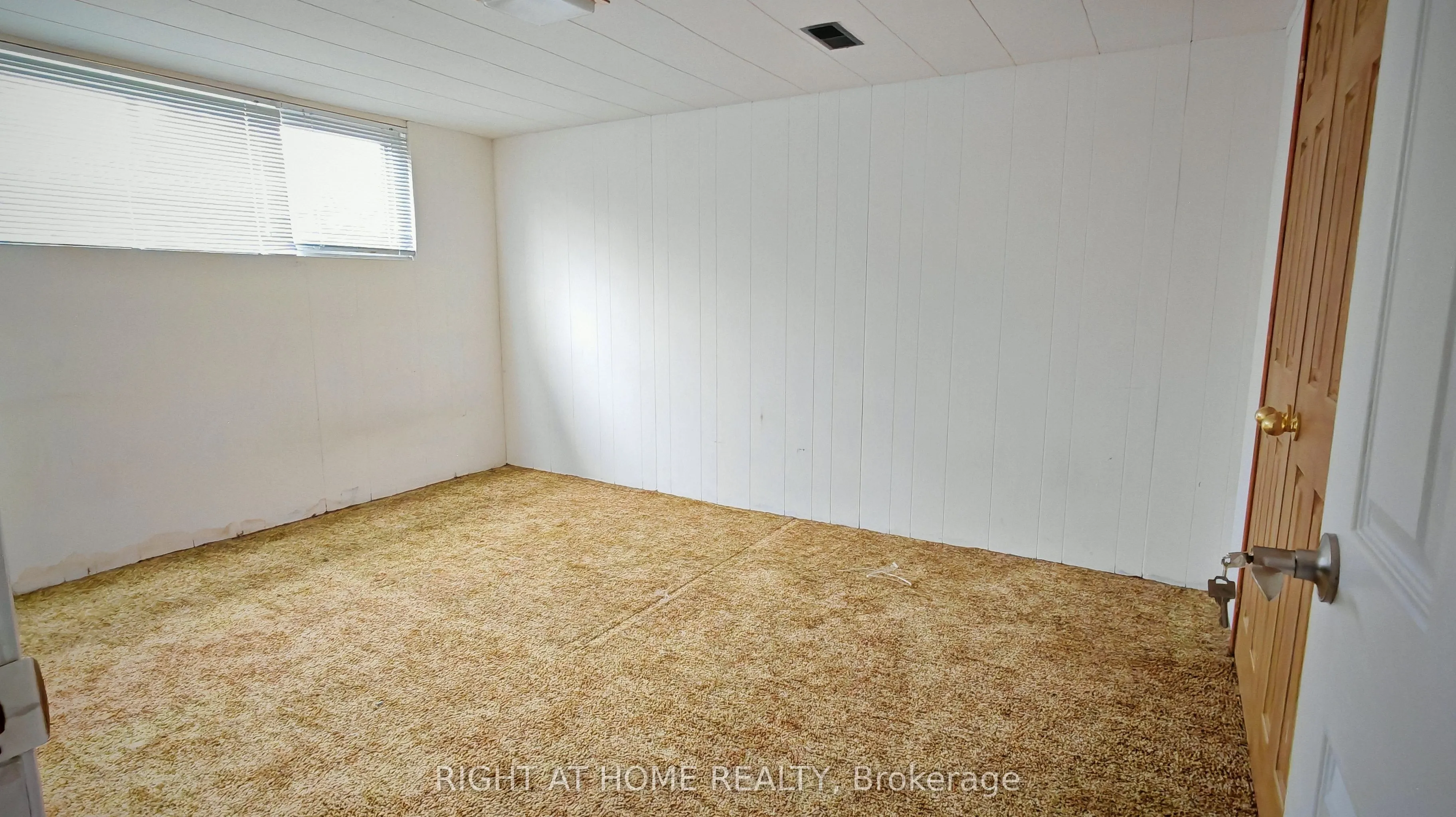 27 Sussex Avenue, #Basement