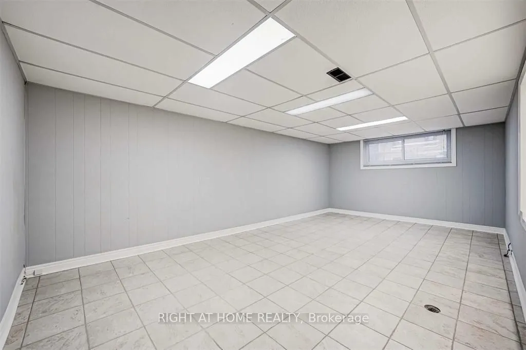 27 Sussex Avenue, #Basement