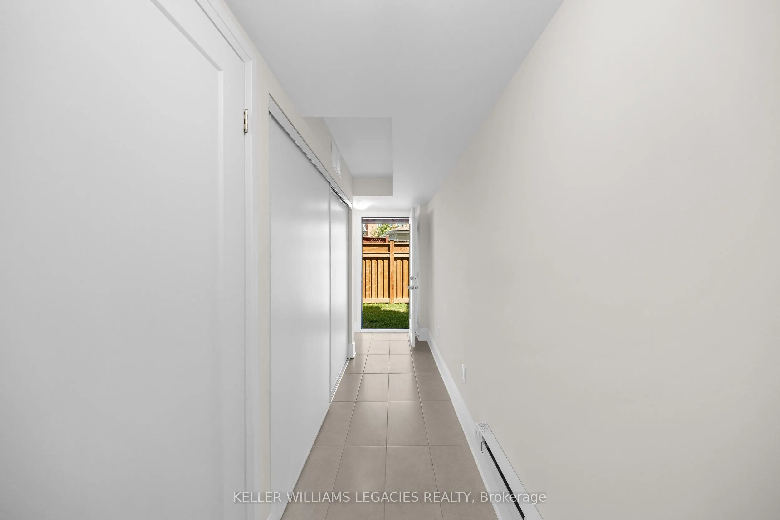 17 Kennisis Way