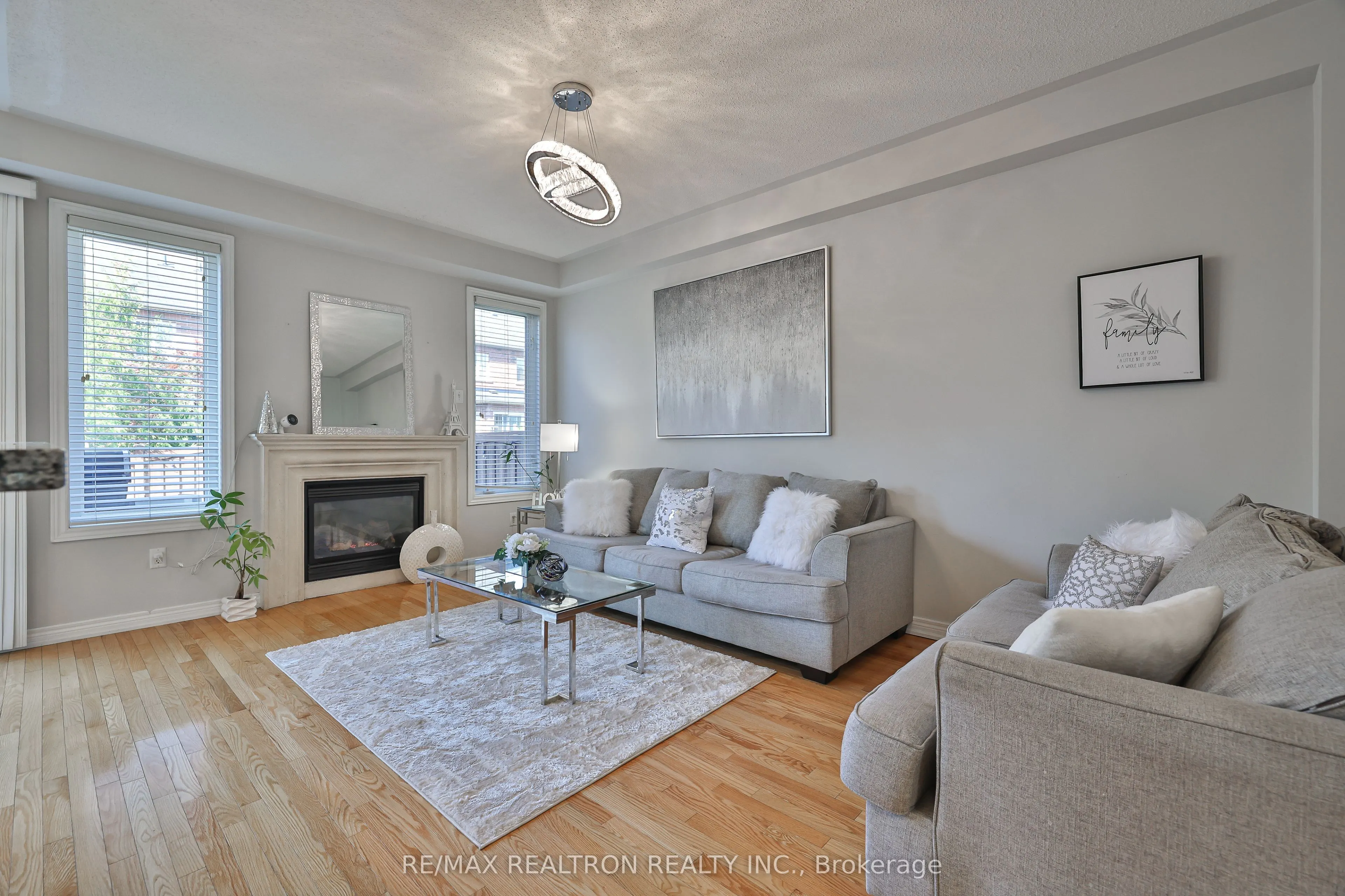 55 Stookes Crescent