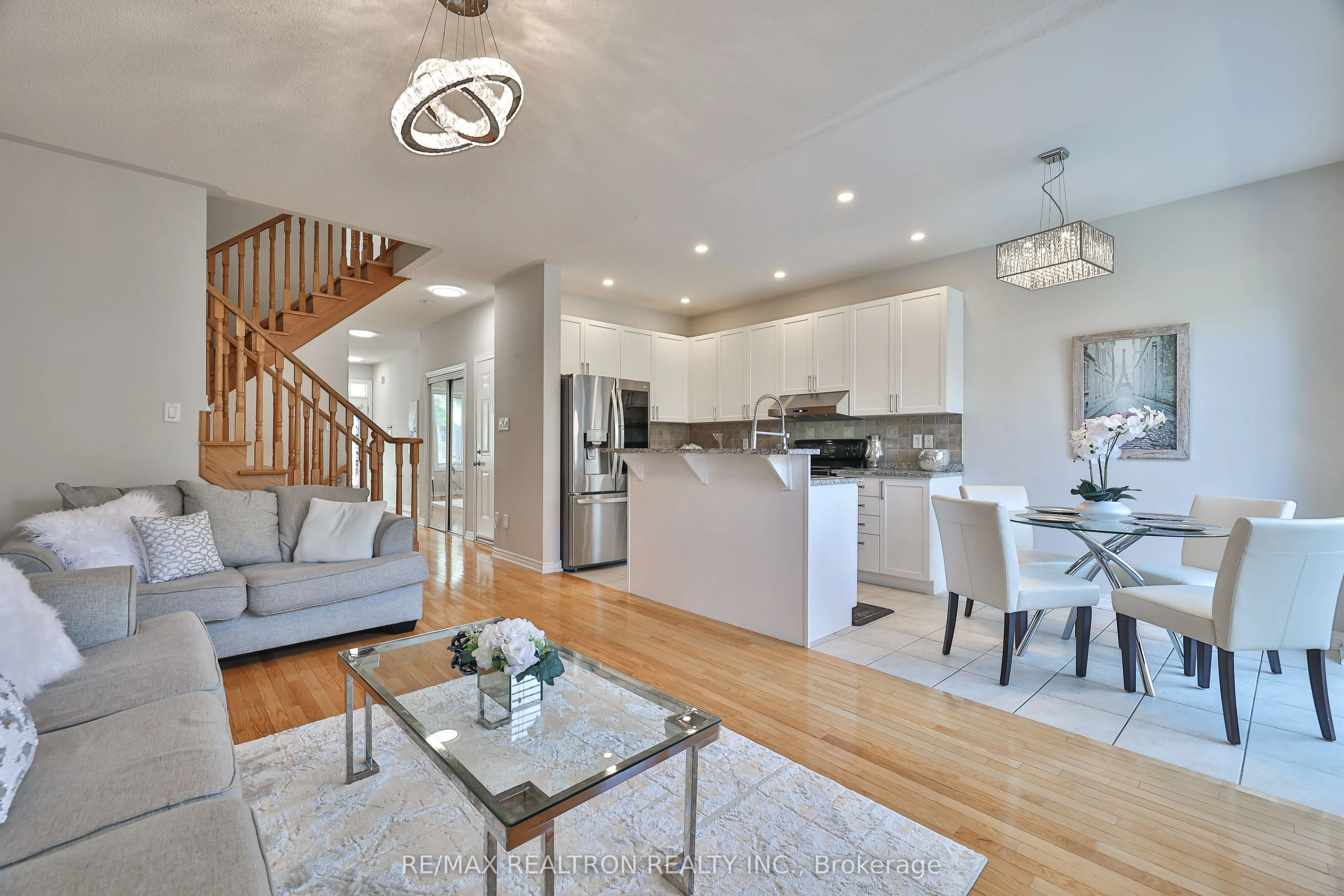 55 Stookes Crescent