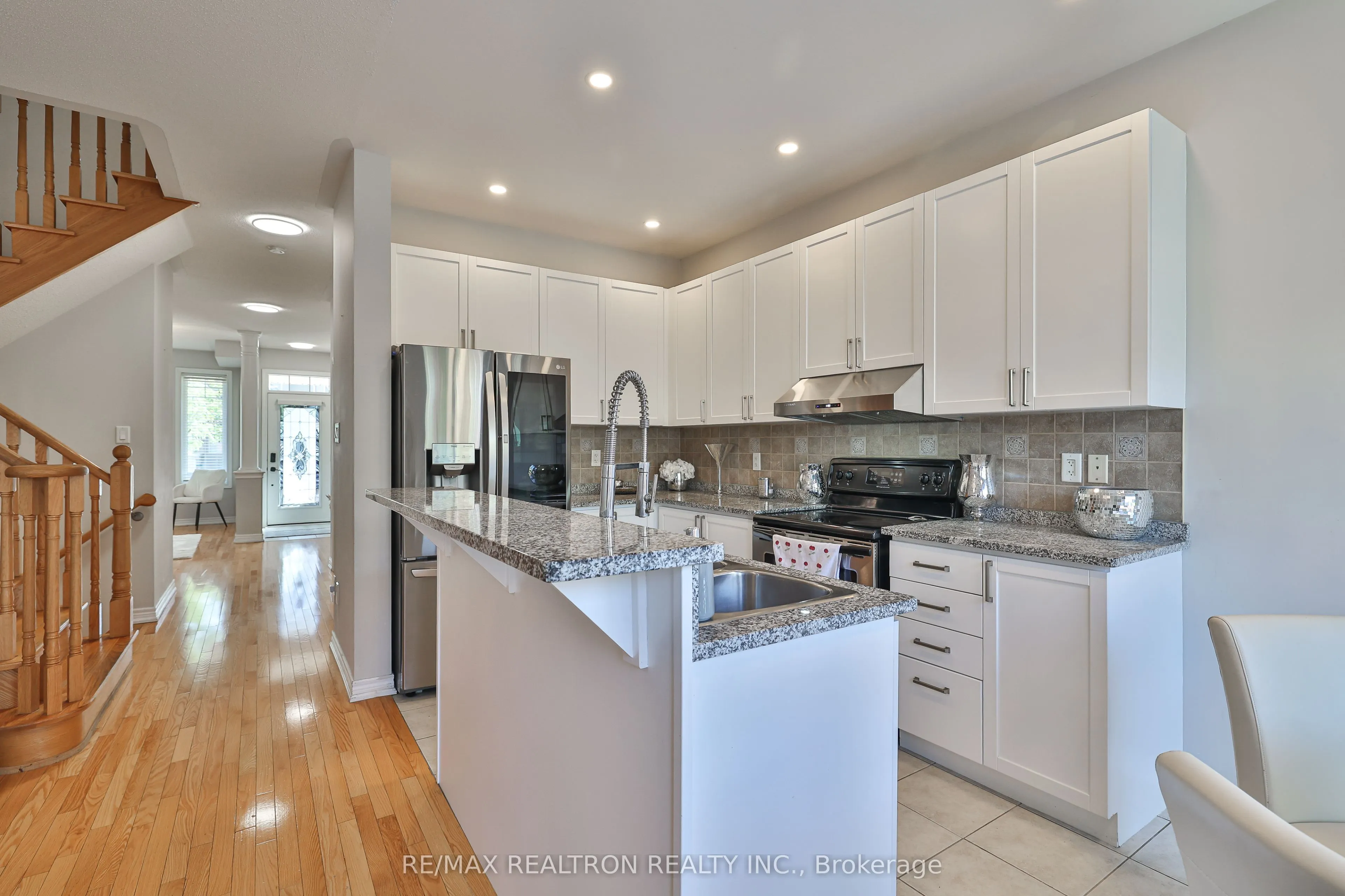 55 Stookes Crescent