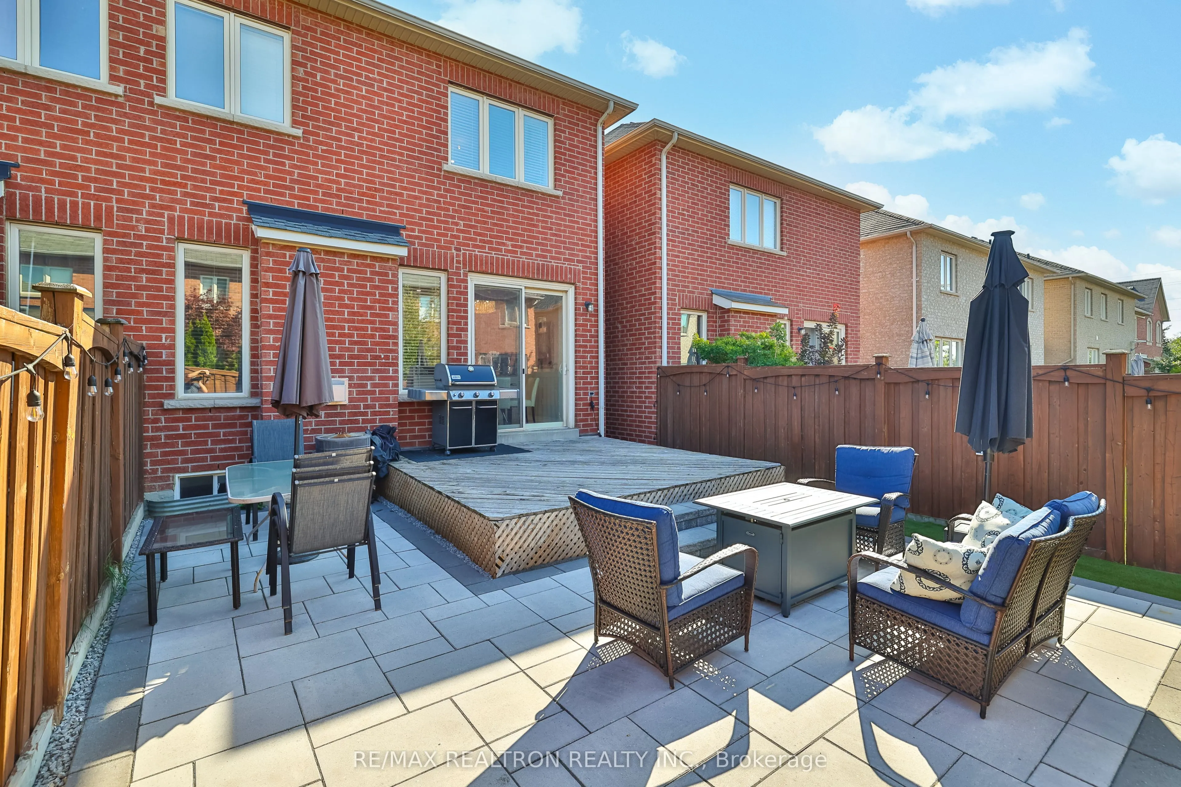 55 Stookes Crescent