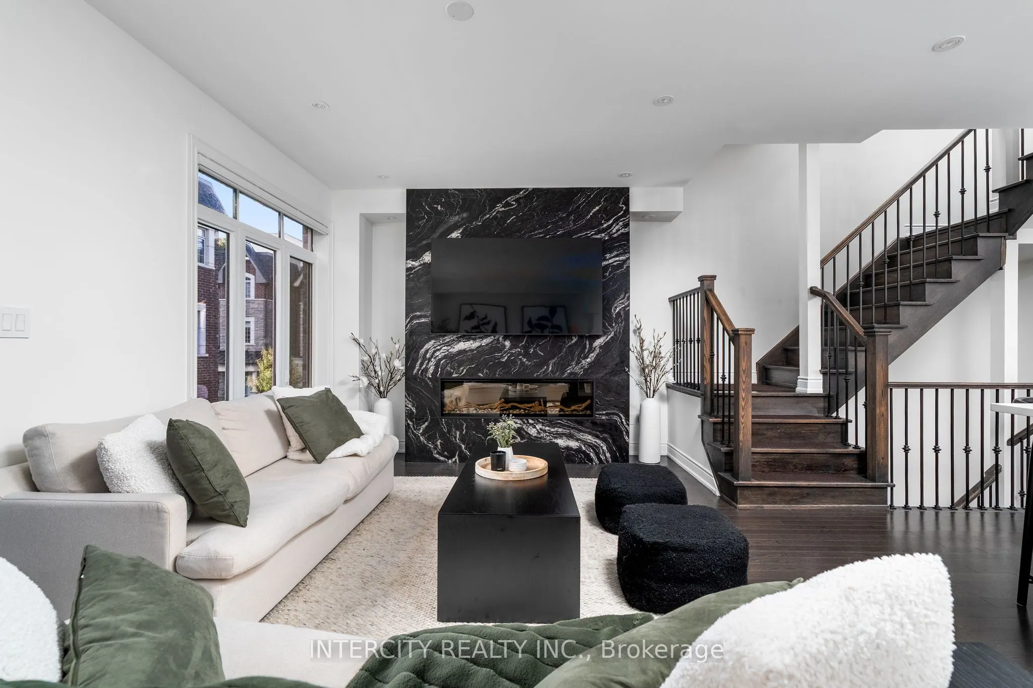 94 Glazebrook Drive