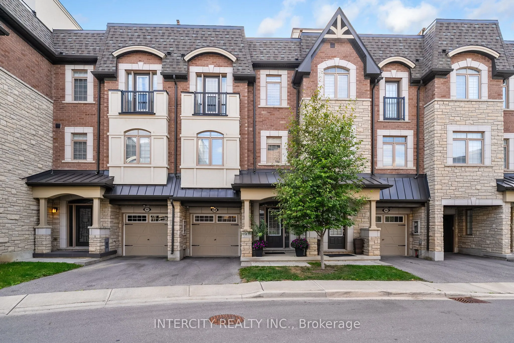 94 Glazebrook Drive
