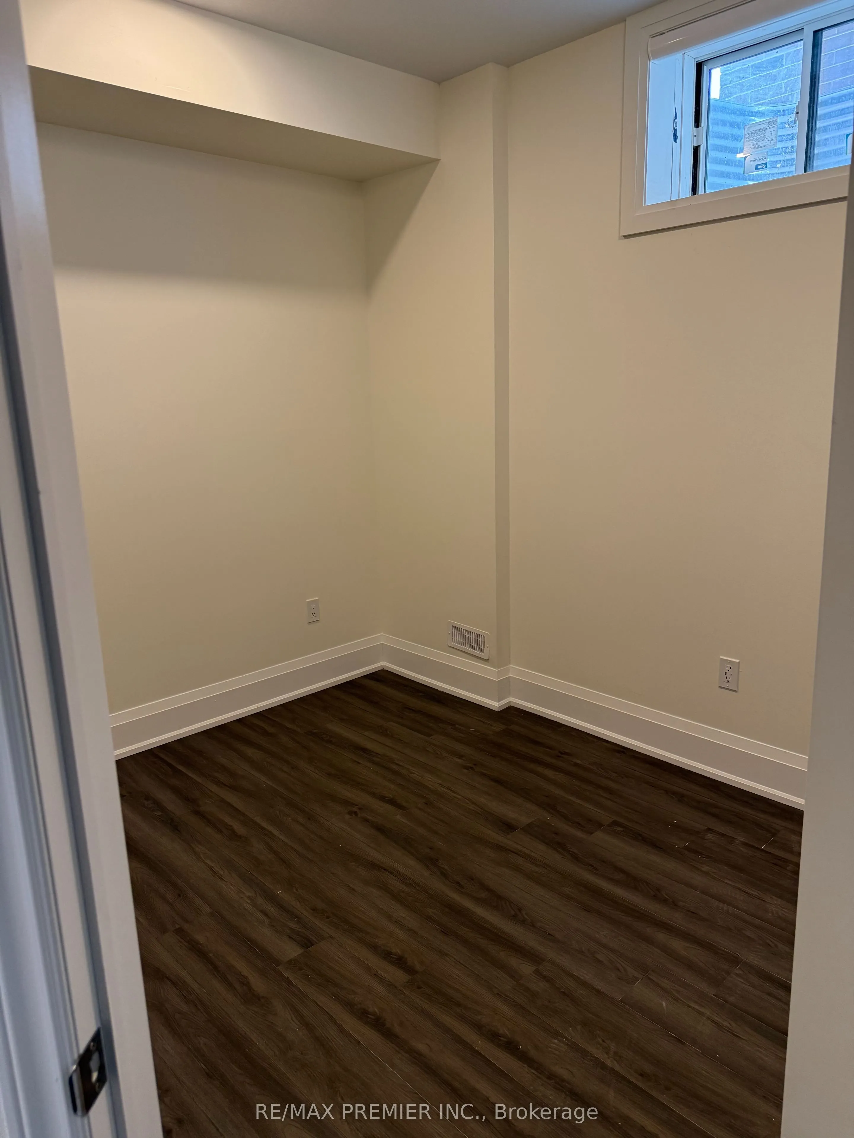 590 Kleinburg Summit Way, #Lower