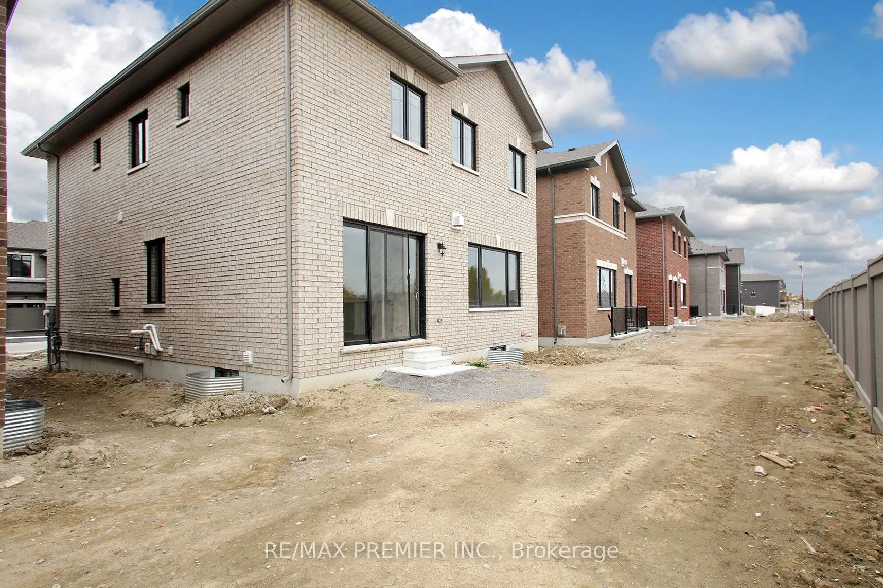 590 Kleinburg Summit Way, #Lower