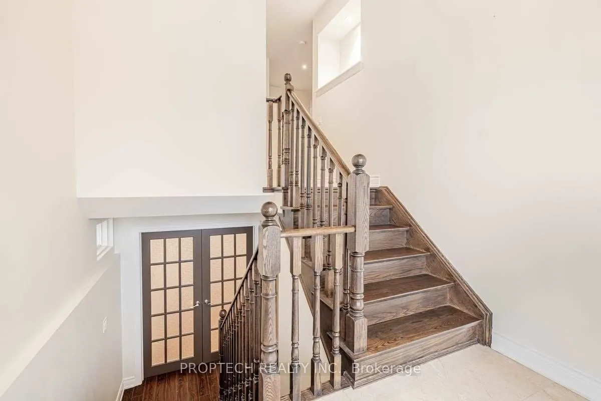 65 Magdalan Crescent