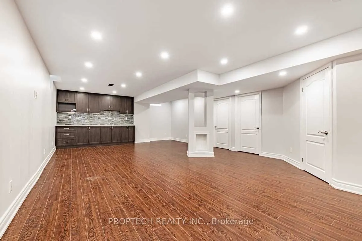 65 Magdalan Crescent
