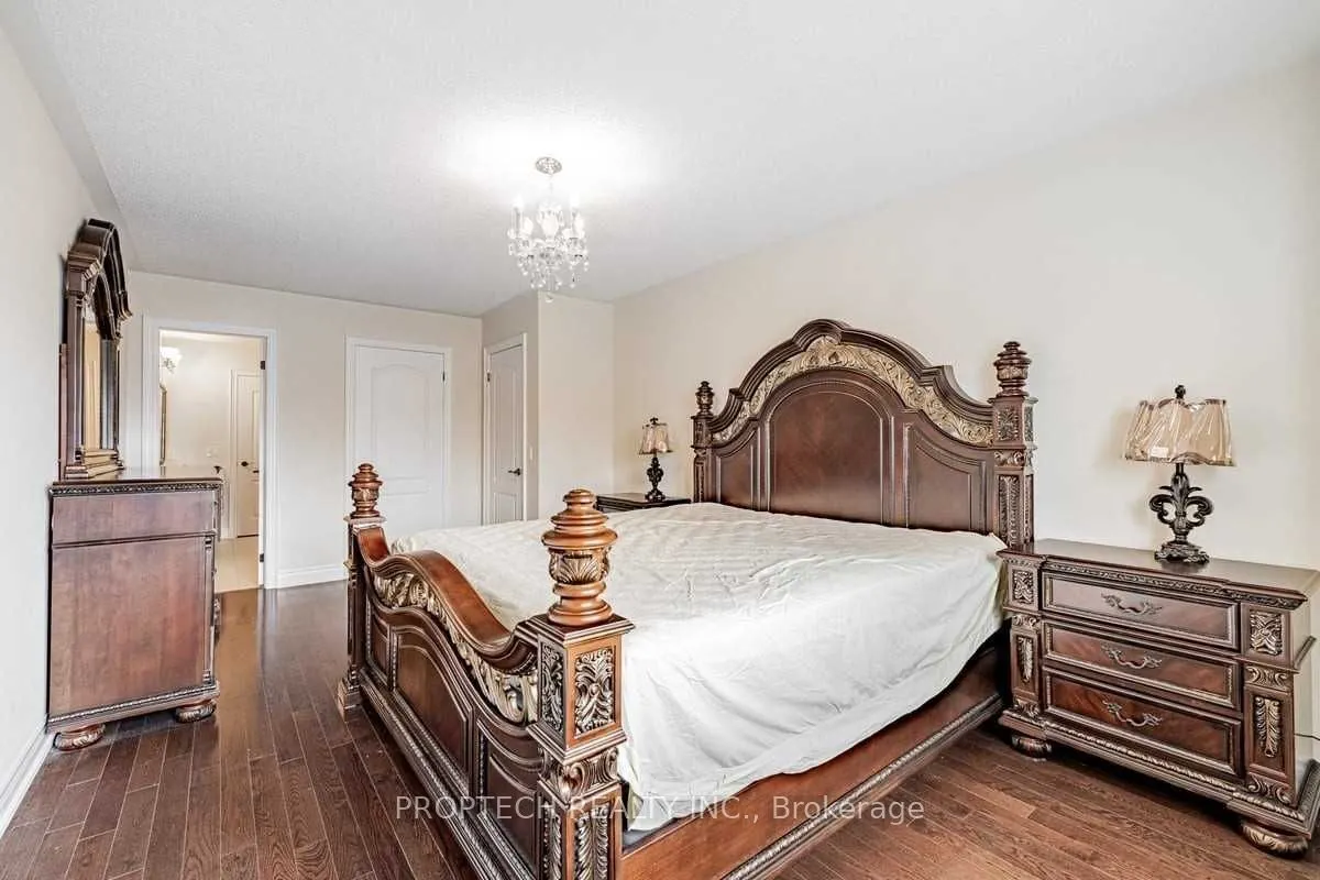 65 Magdalan Crescent