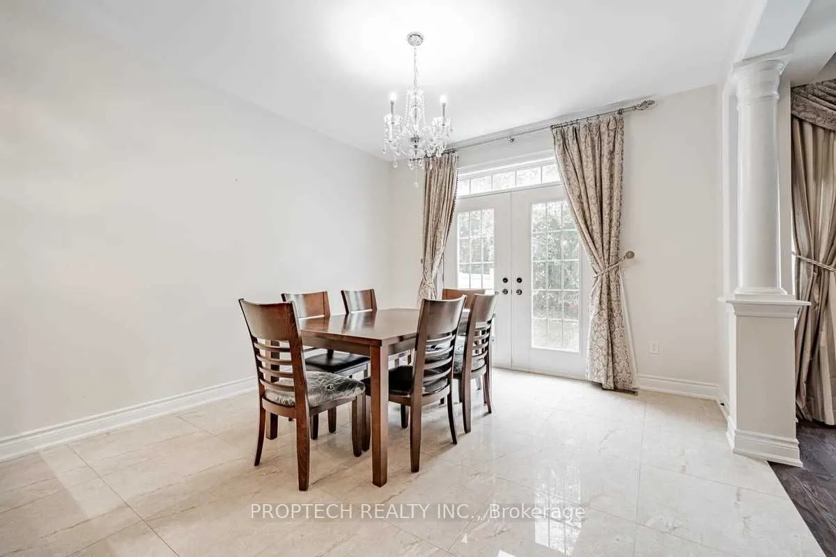 65 Magdalan Crescent