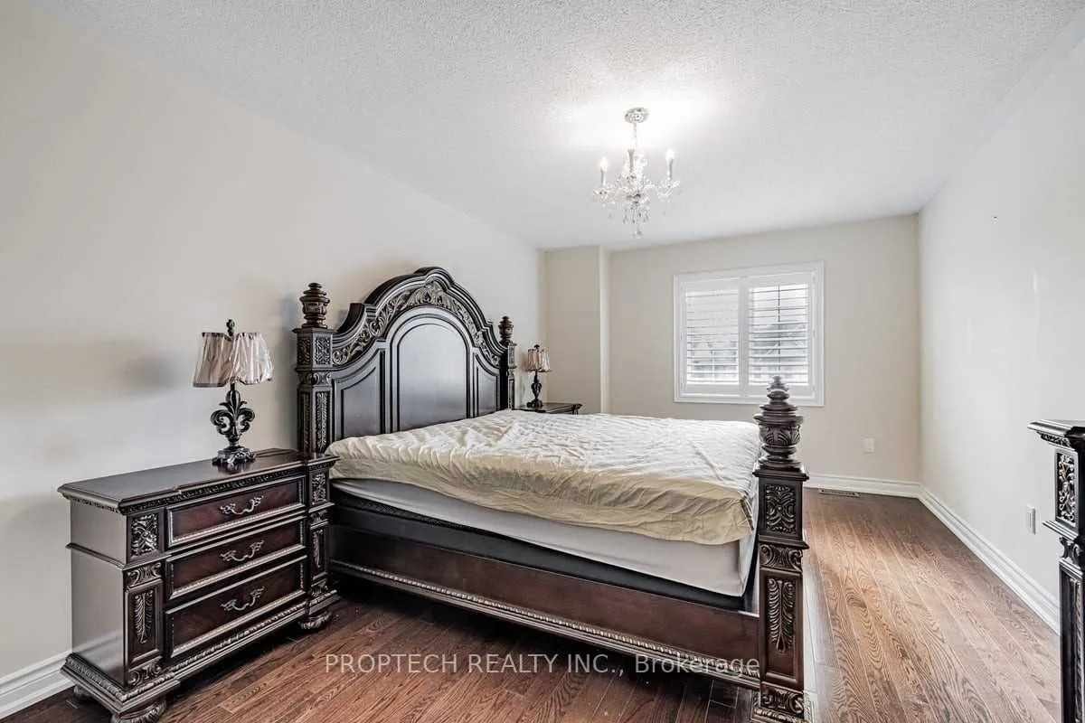 65 Magdalan Crescent