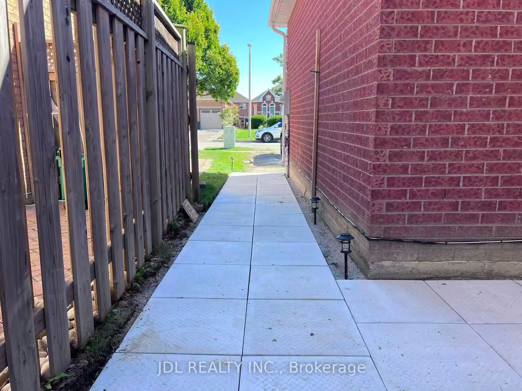 80 Caproni Drive, #Bsmt