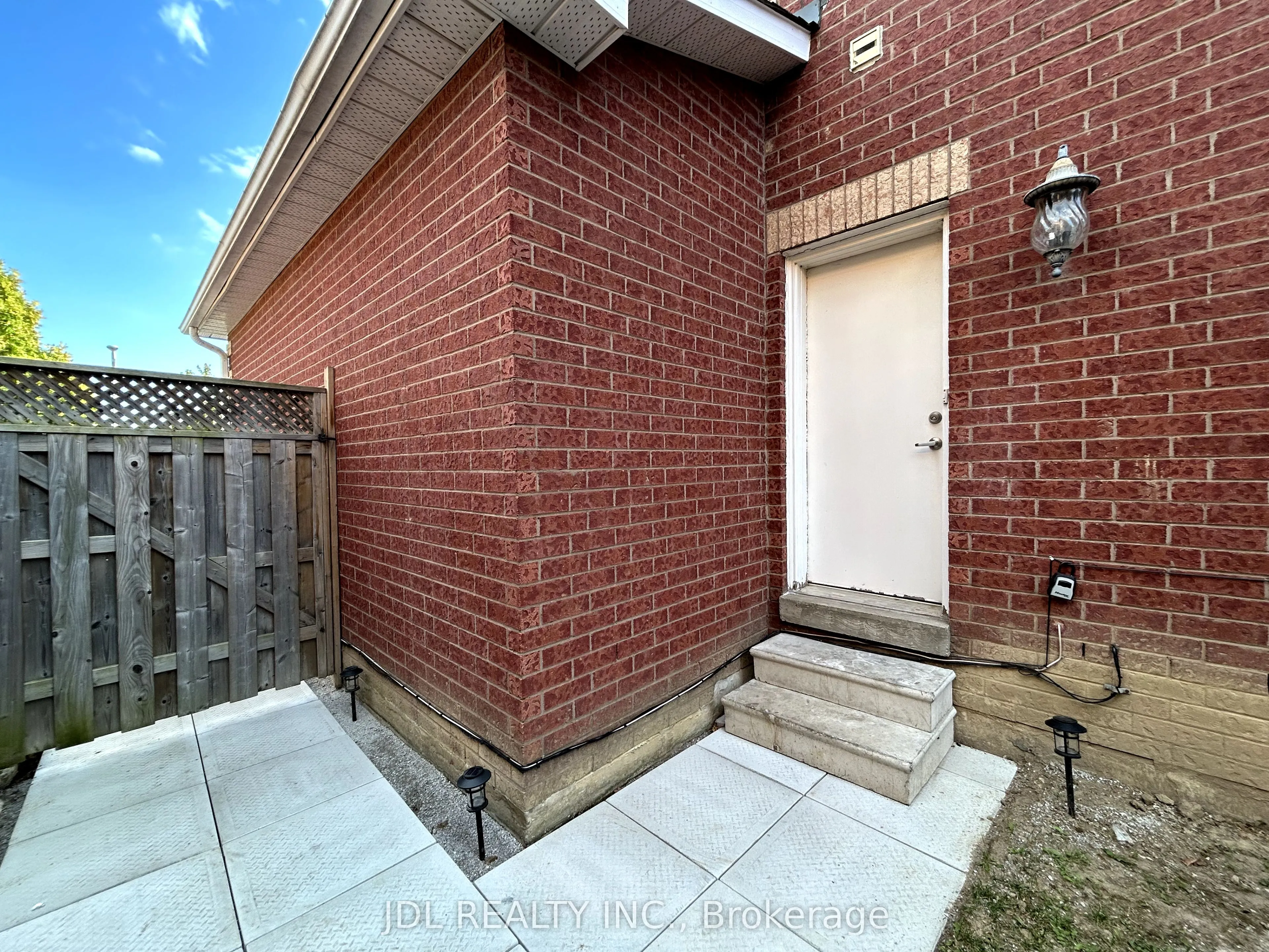 80 Caproni Drive, #Bsmt