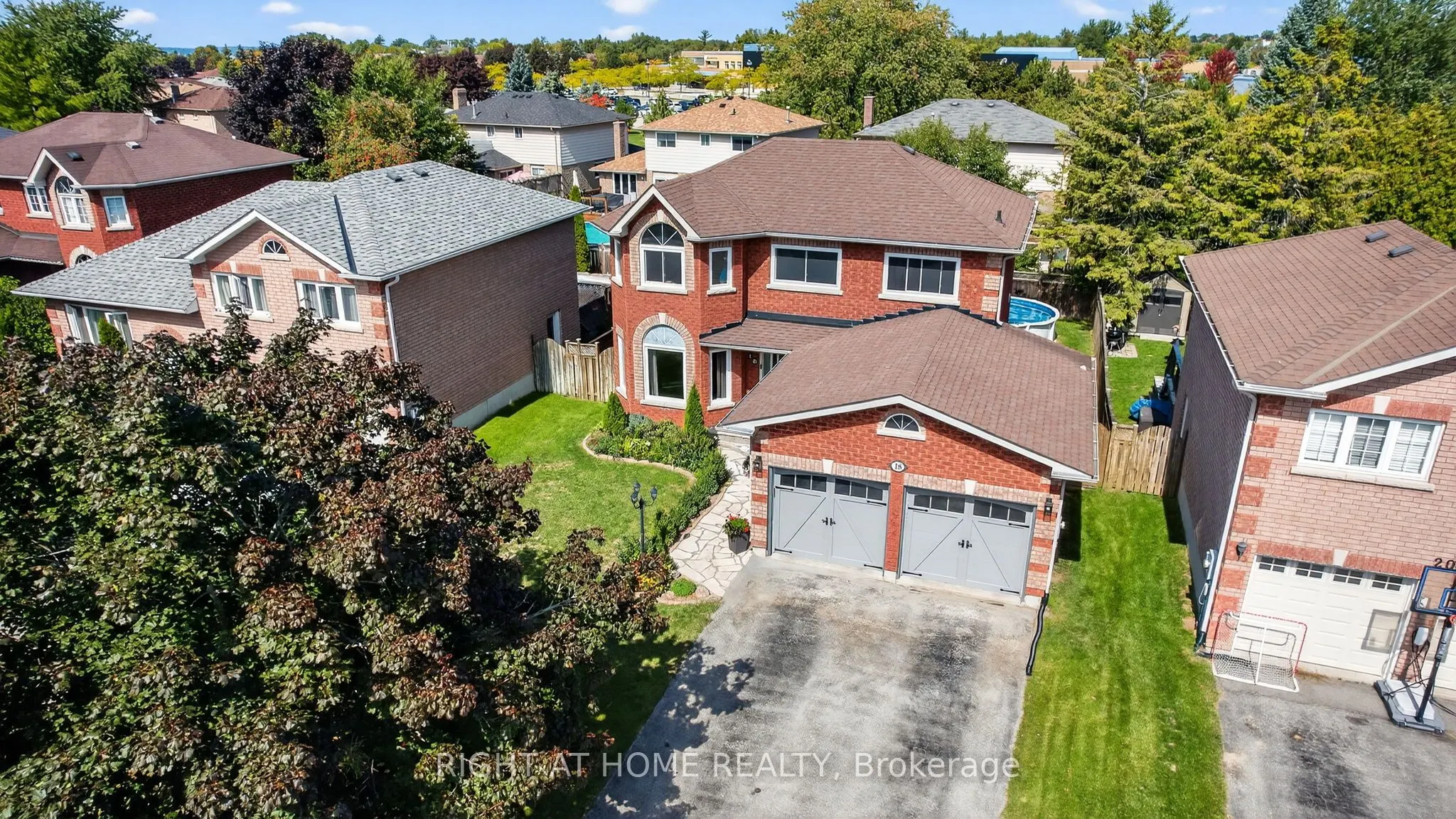 18 Amberview Drive