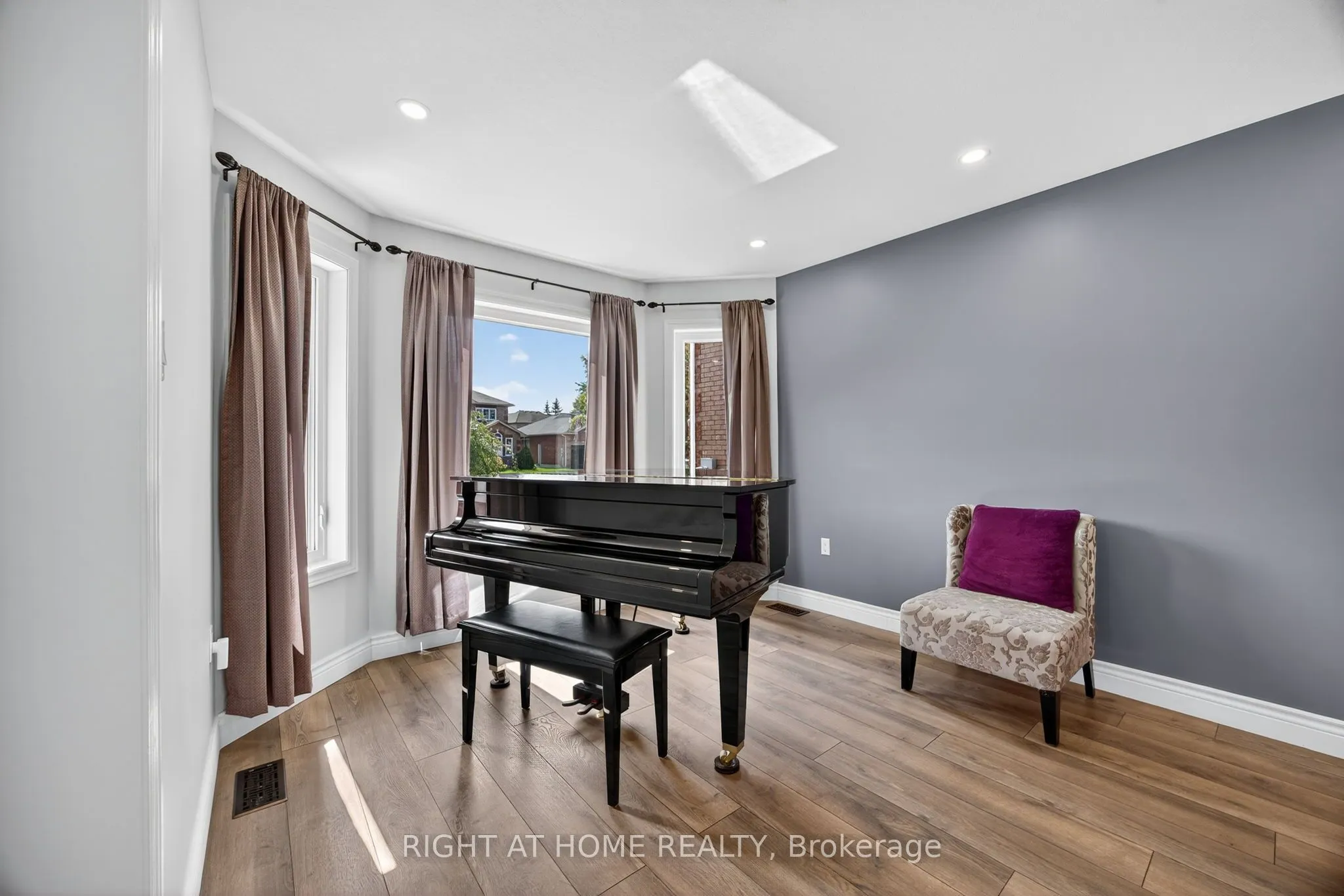18 Amberview Drive