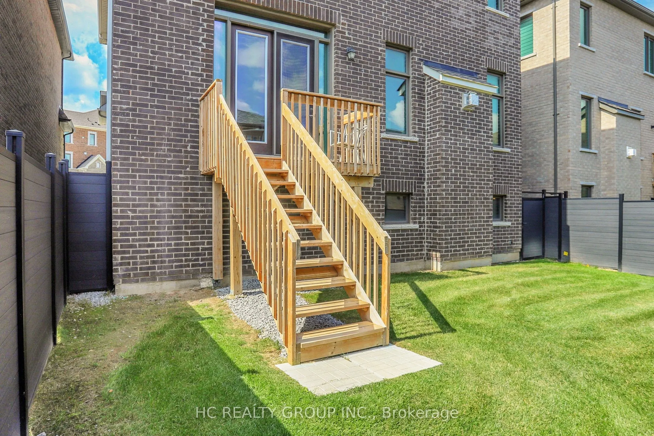 285 Beaverbrae Drive