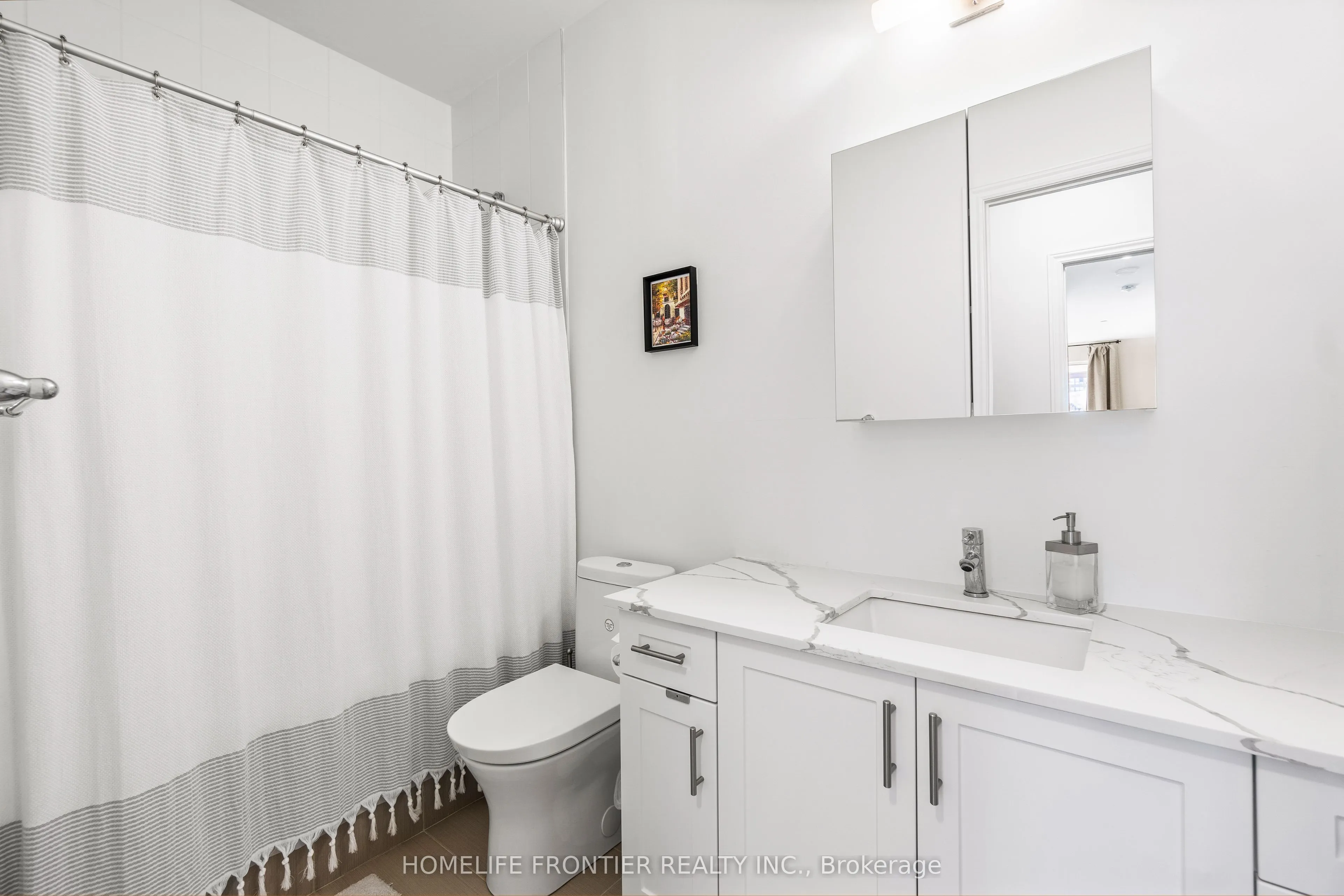 9618 Yonge Street, #TH 102